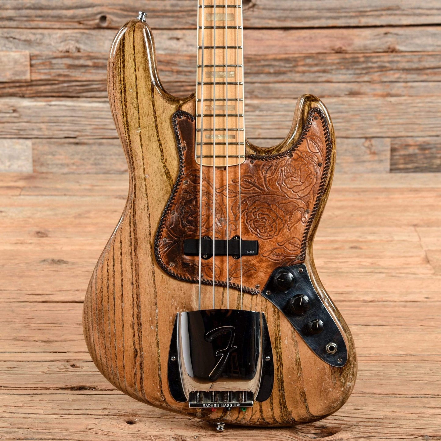 Fender Jazz Bass Natural Refin 1975 Bass Guitars / 4-String