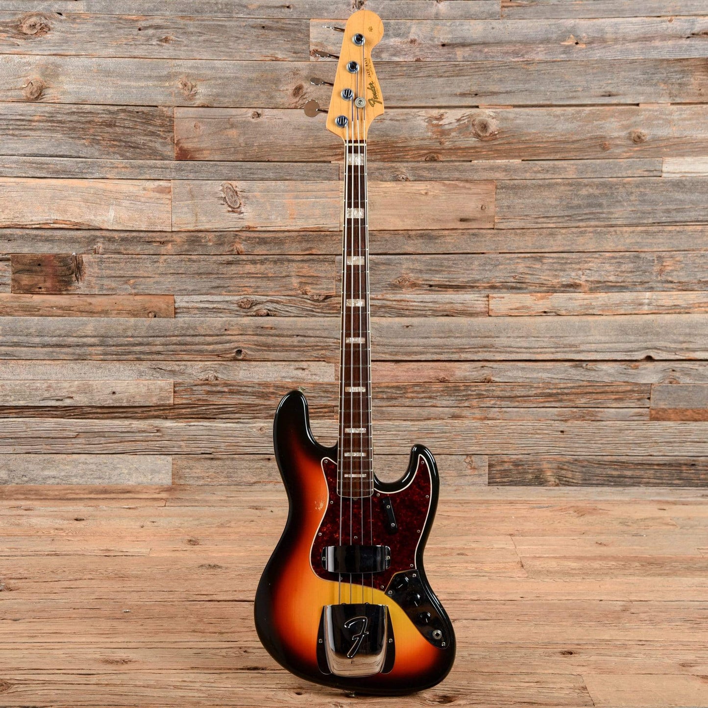 Fender Jazz Bass Sunburst 1966 Bass Guitars / 4-String