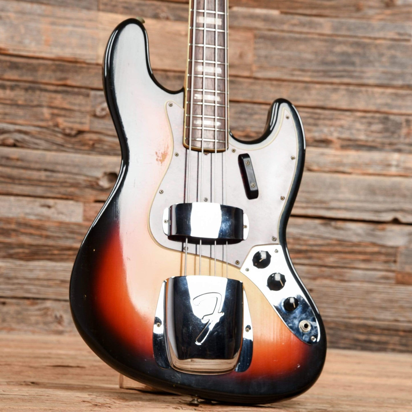 Fender Jazz Bass Sunburst 1966 Bass Guitars / 4-String