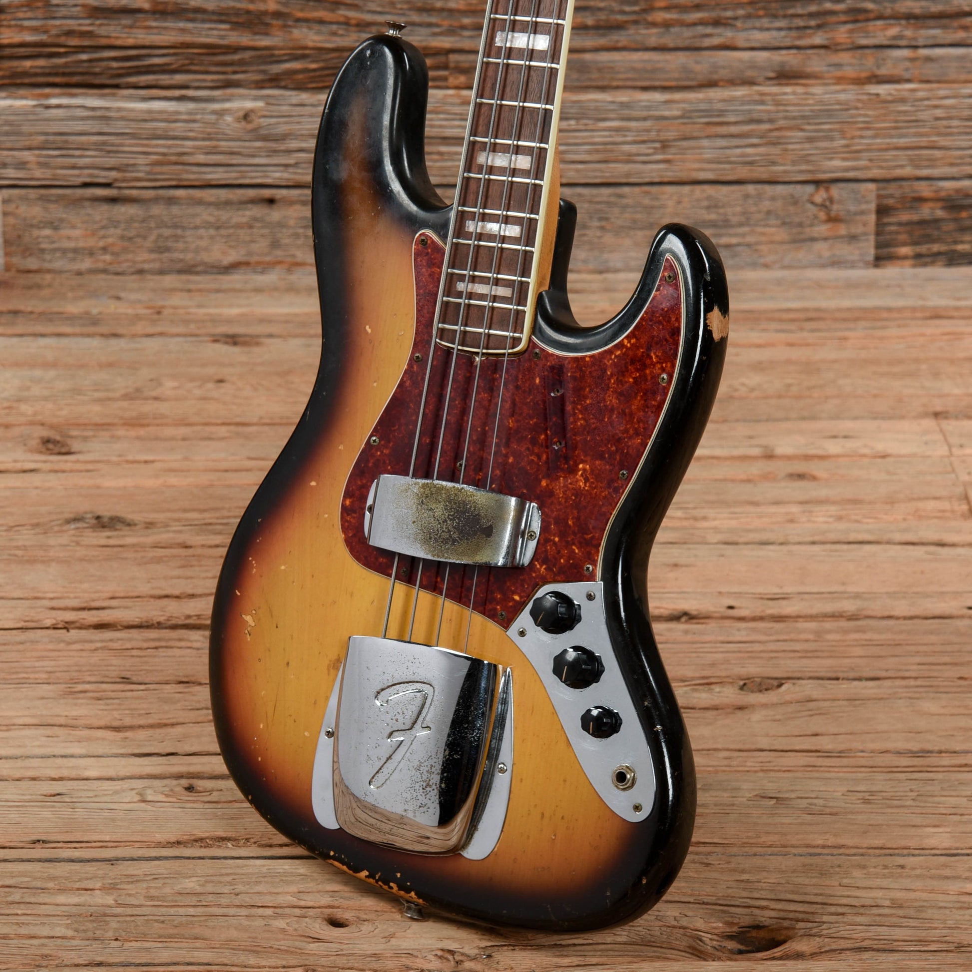 Fender Jazz Bass Sunburst 1969 Bass Guitars / 4-String