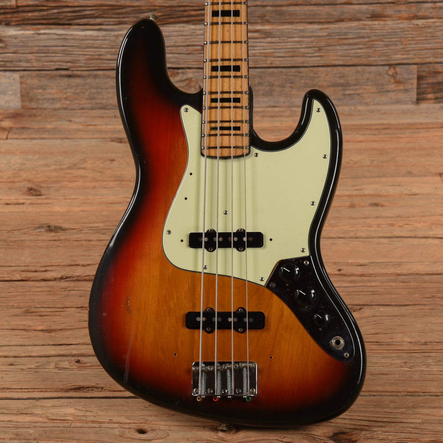 Fender Jazz Bass Sunburst 1972 Bass Guitars / 4-String