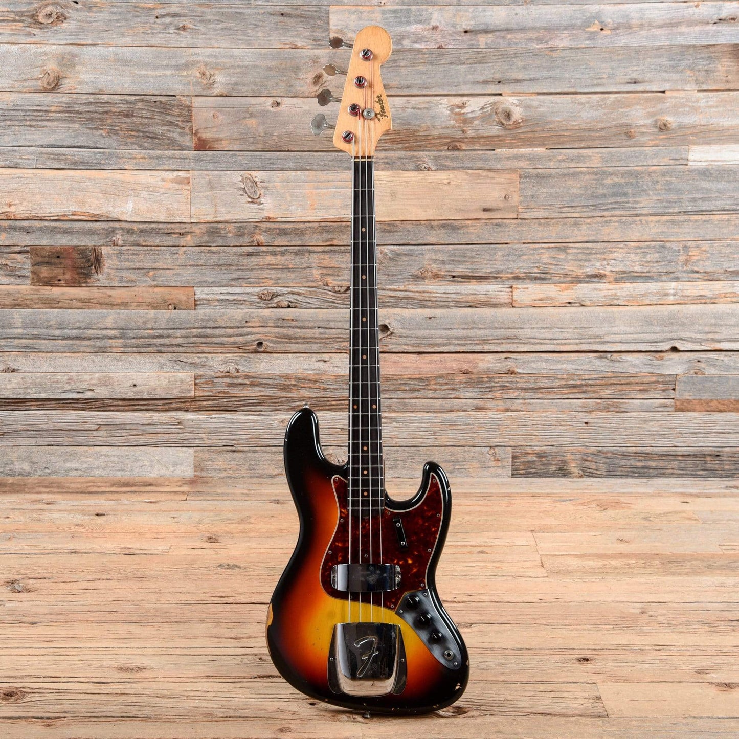 Fender Jazz Bass Sunburst Refin 1962 Bass Guitars / 4-String