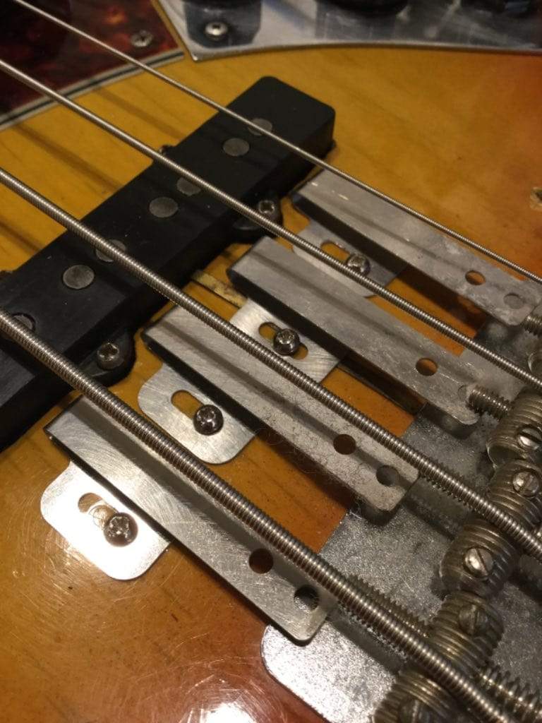 Fender Jazz Bass Sunburst Refin 1962 Bass Guitars / 4-String