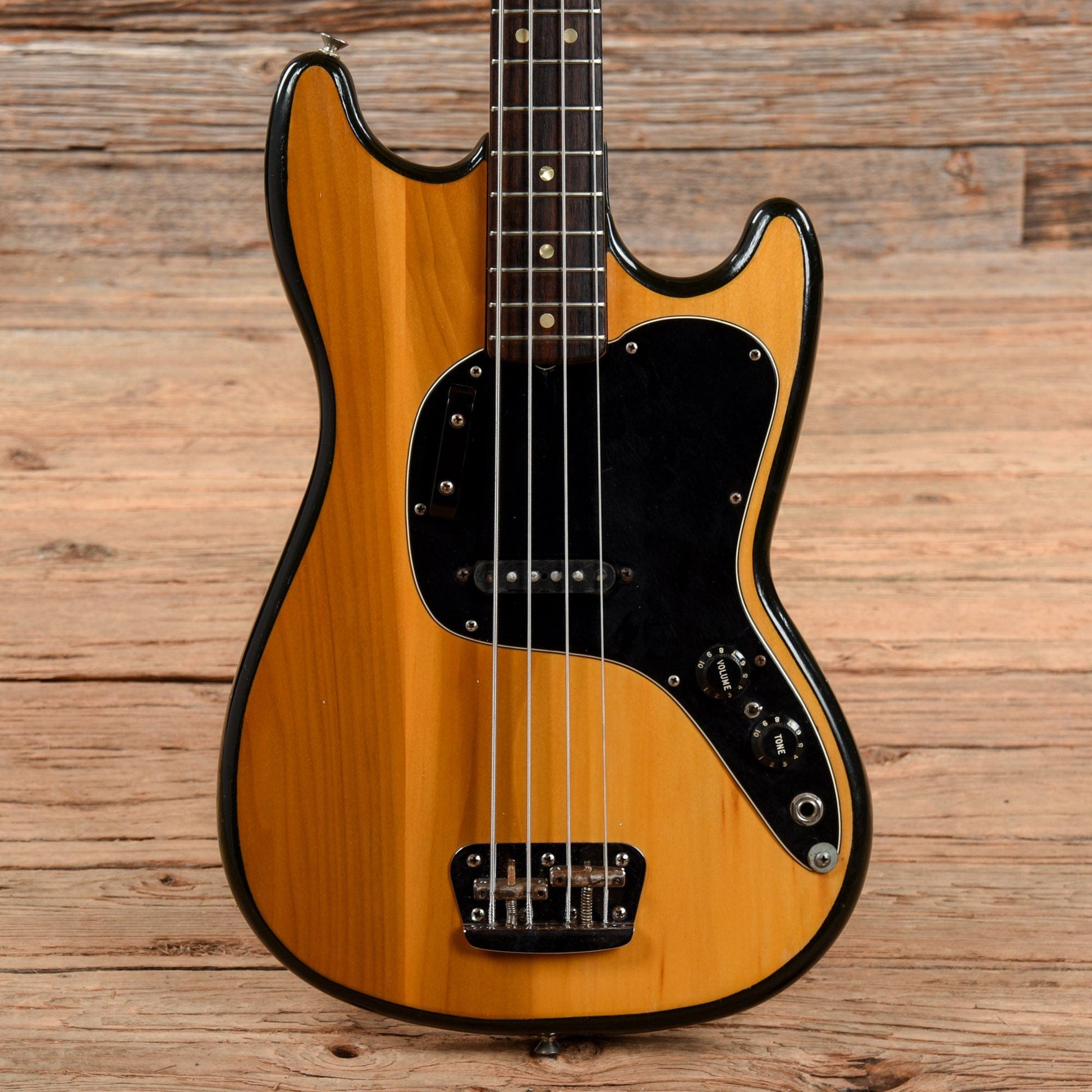 Fender Musicmaster Bass Natural Refin 1978 Bass Guitars / 4-String