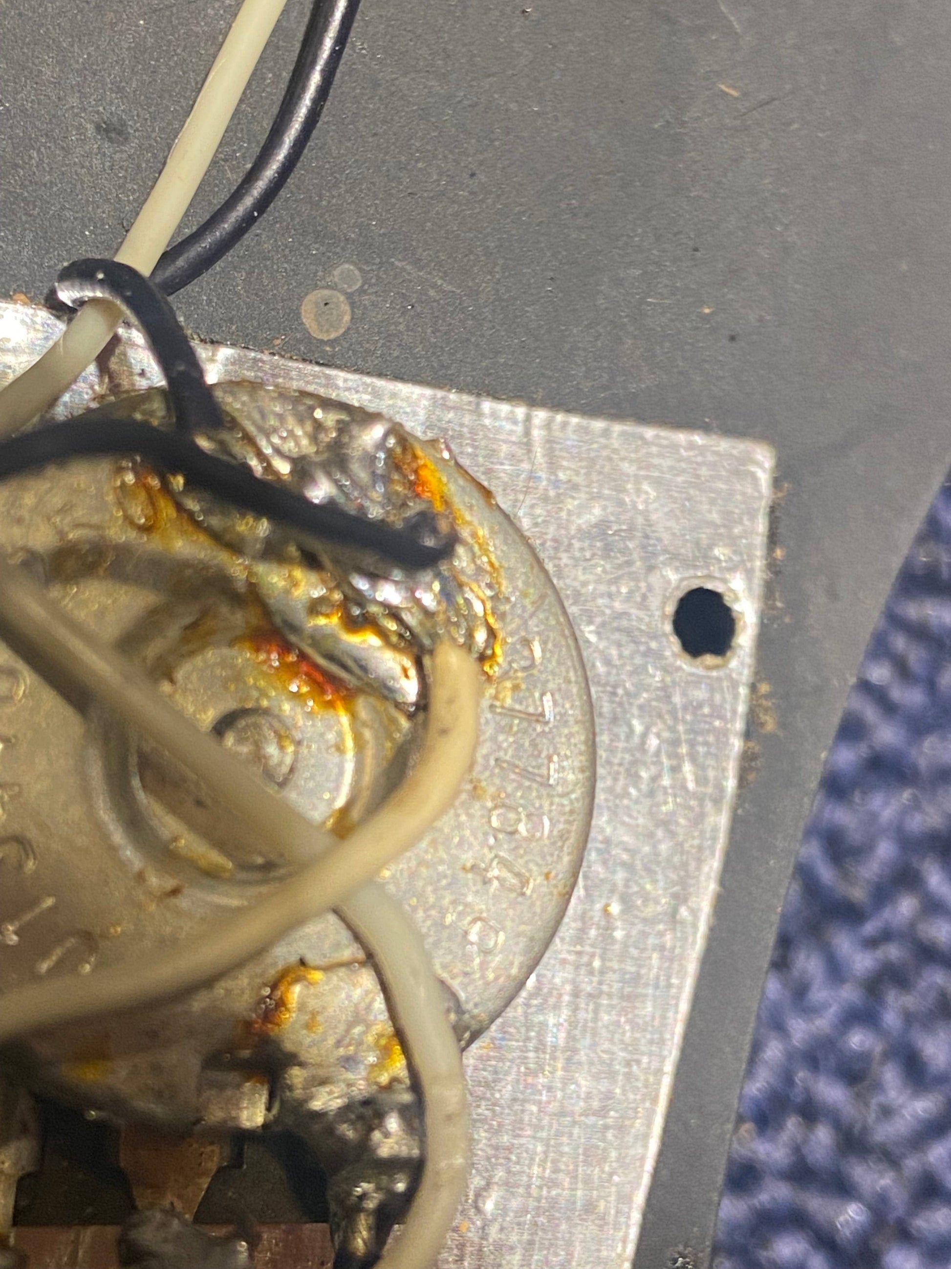 Fender Musicmaster Bass Natural Refin 1978 Bass Guitars / 4-String