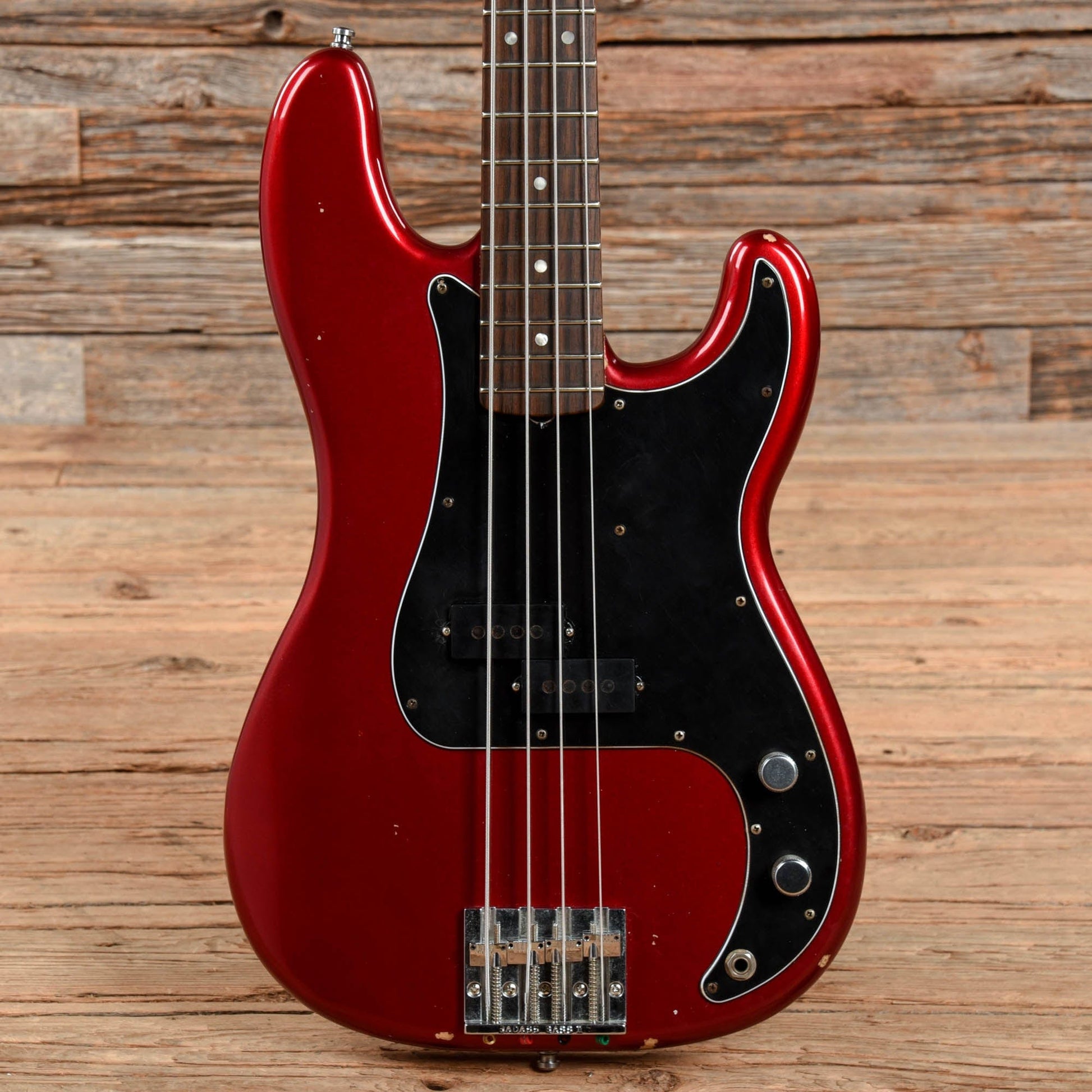 nate mendel gear Fender Nate Mendel Artist Series Signature Precision Bass Candy Apple Red