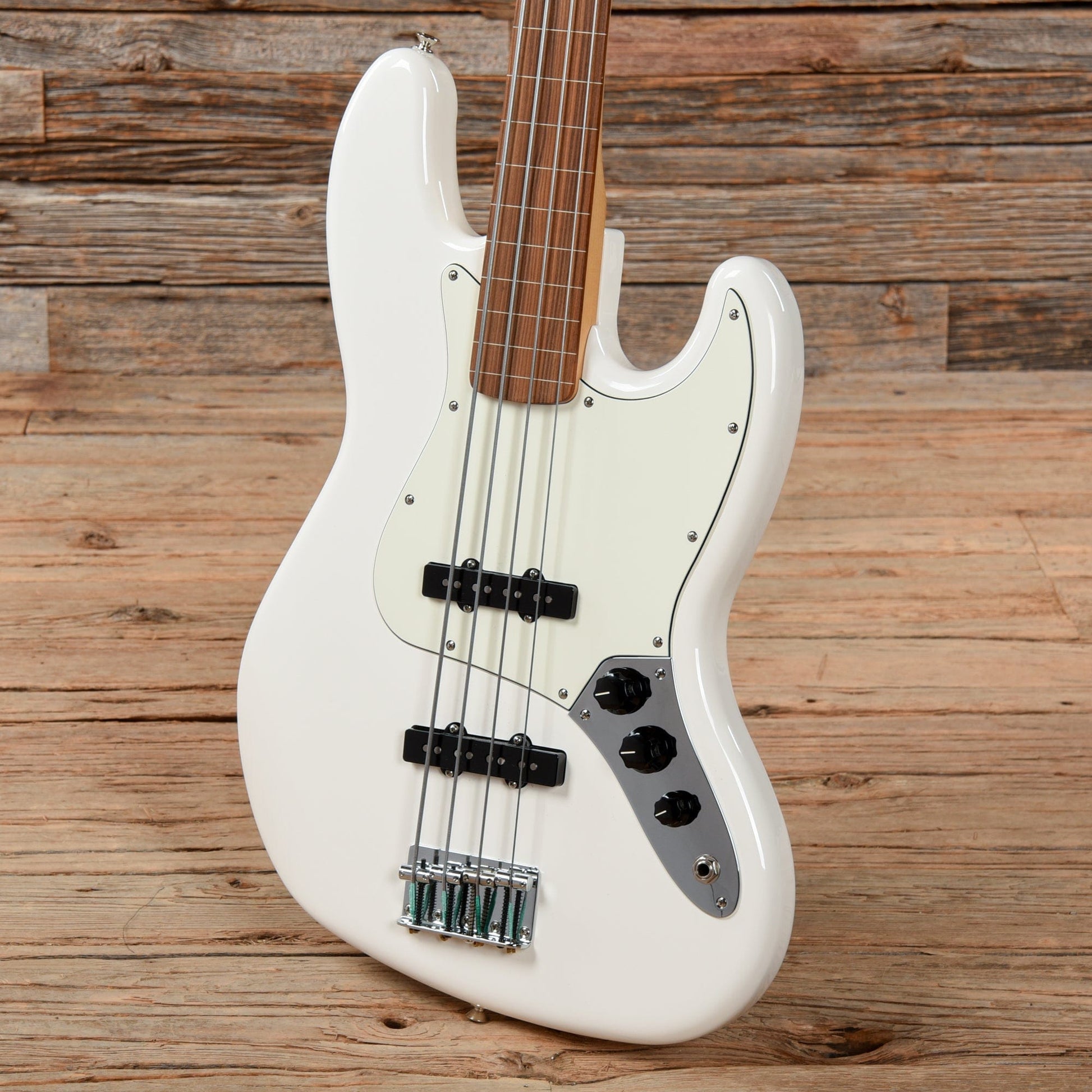 Fender Player Jazz Bass Fretless White 2021 – Chicago Music Exchange