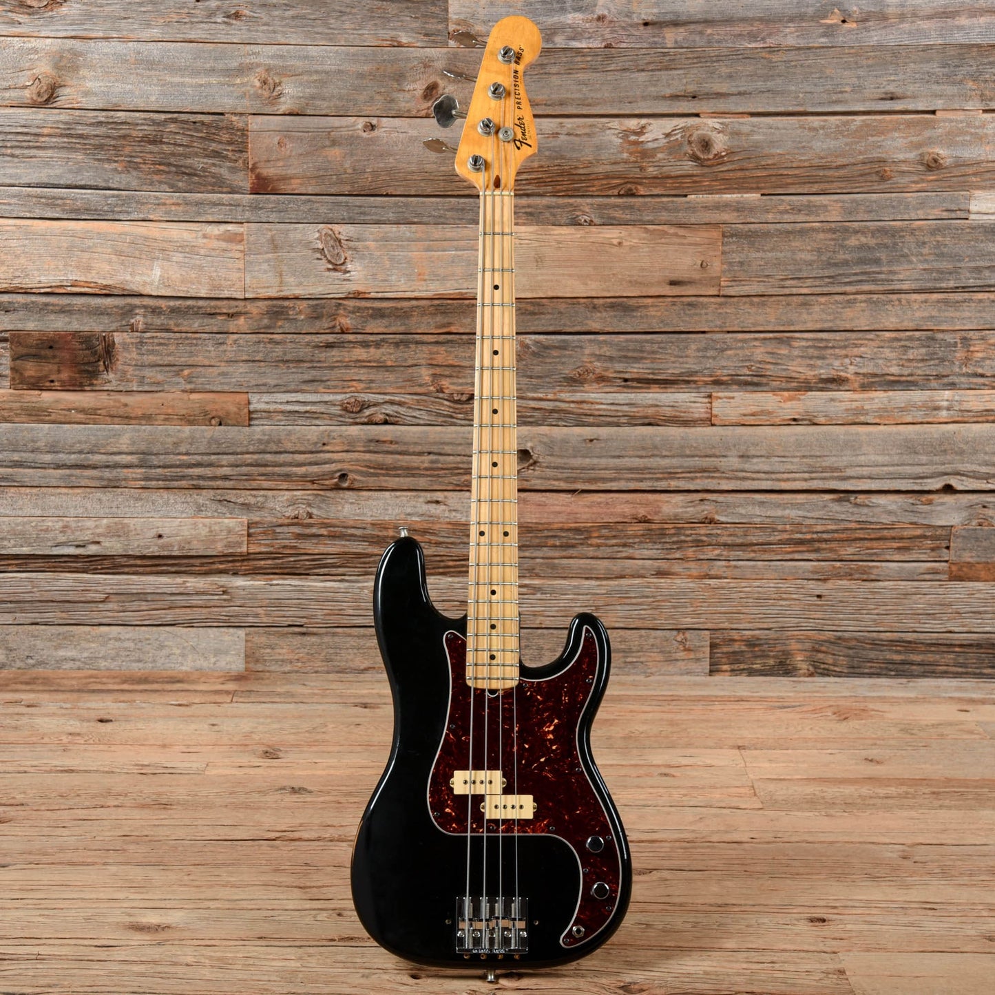 Fender Precision Bass Black 1976 Bass Guitars / 4-String