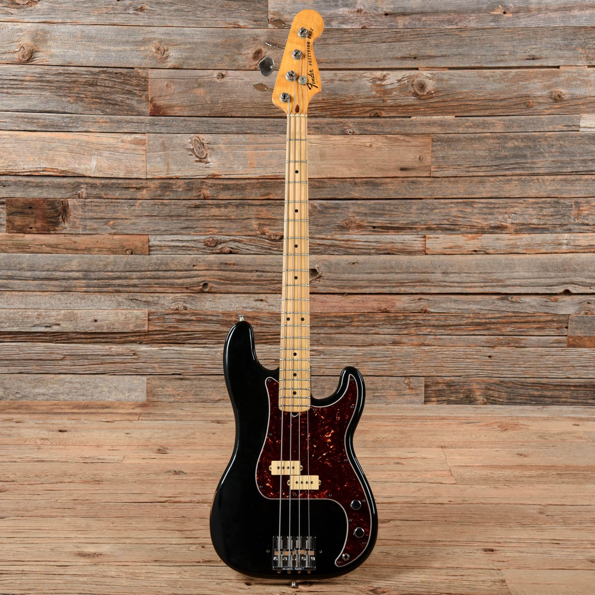 Fender Precision Bass Black 1976 Bass Guitars / 4-String