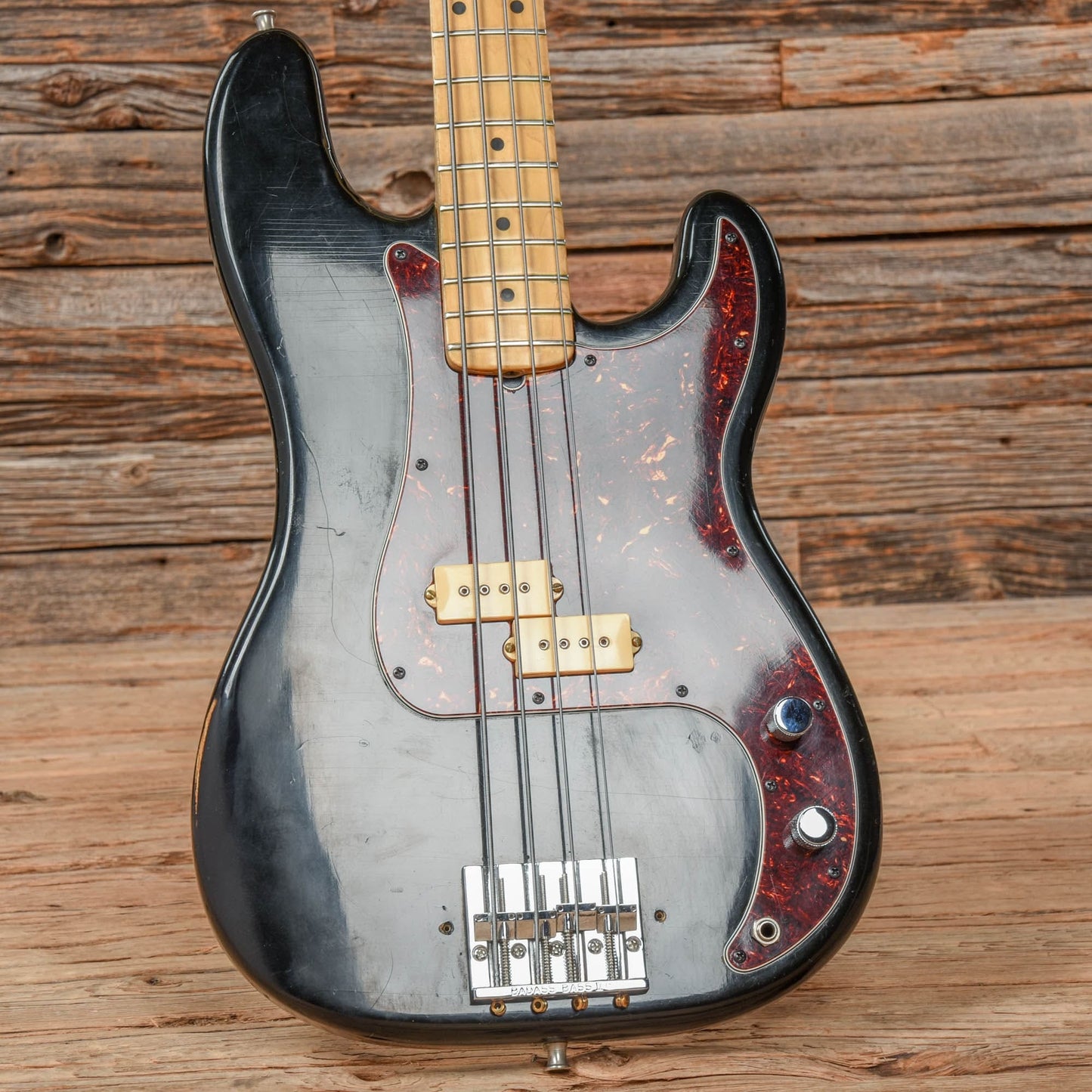 Fender Precision Bass Black 1976 Bass Guitars / 4-String