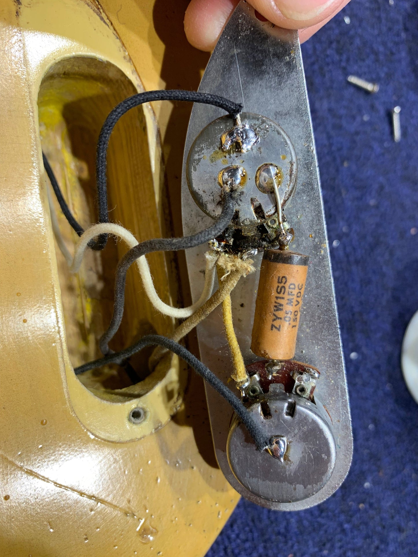 Fender Precision Bass Blonde 1953 Bass Guitars / 4-String