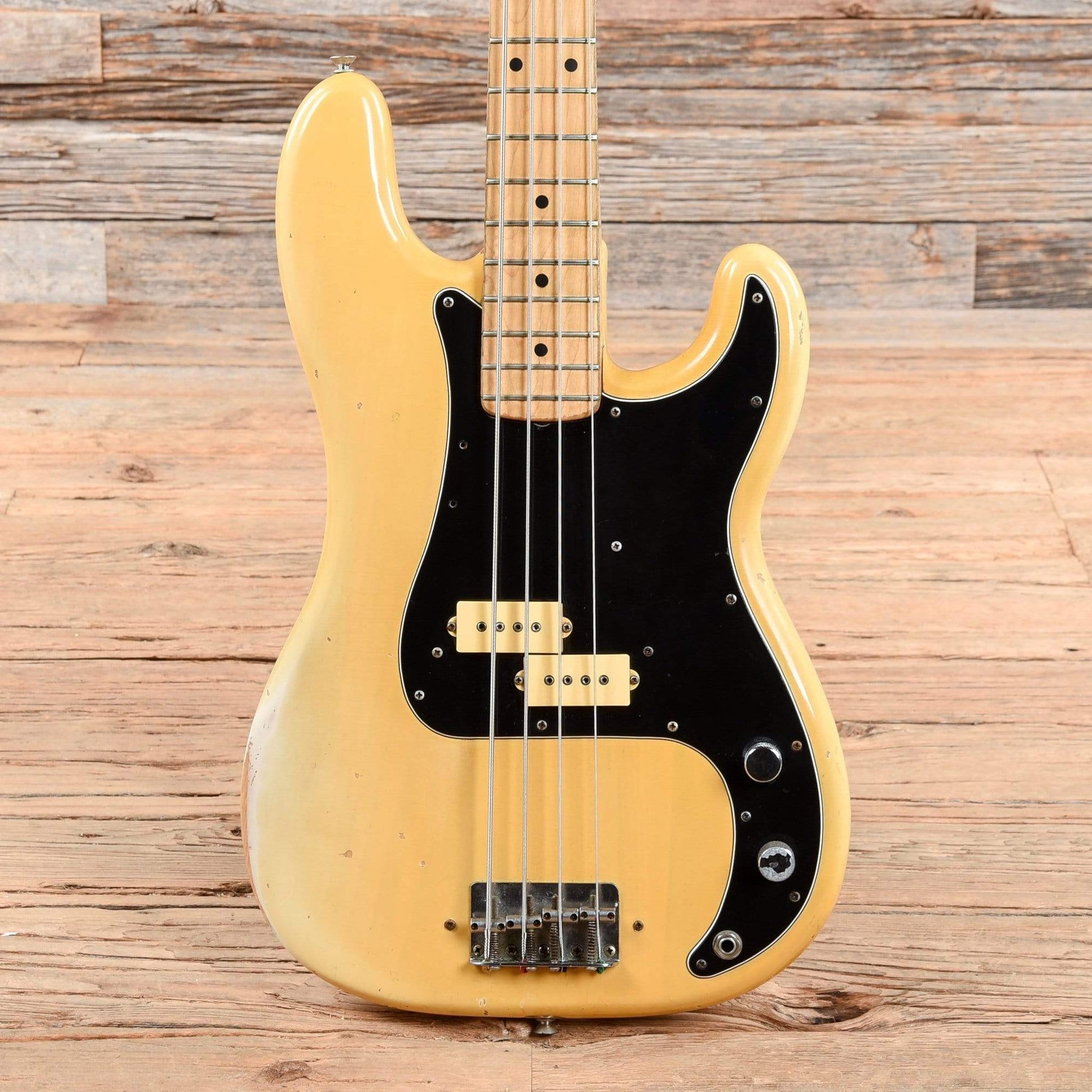 Fender Precision Bass Blonde 1976 Bass Guitars / 4-String
