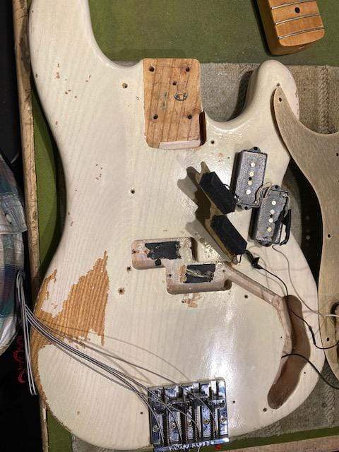 Fender Precision Bass Blonde Refin 1973 Bass Guitars / 4-String