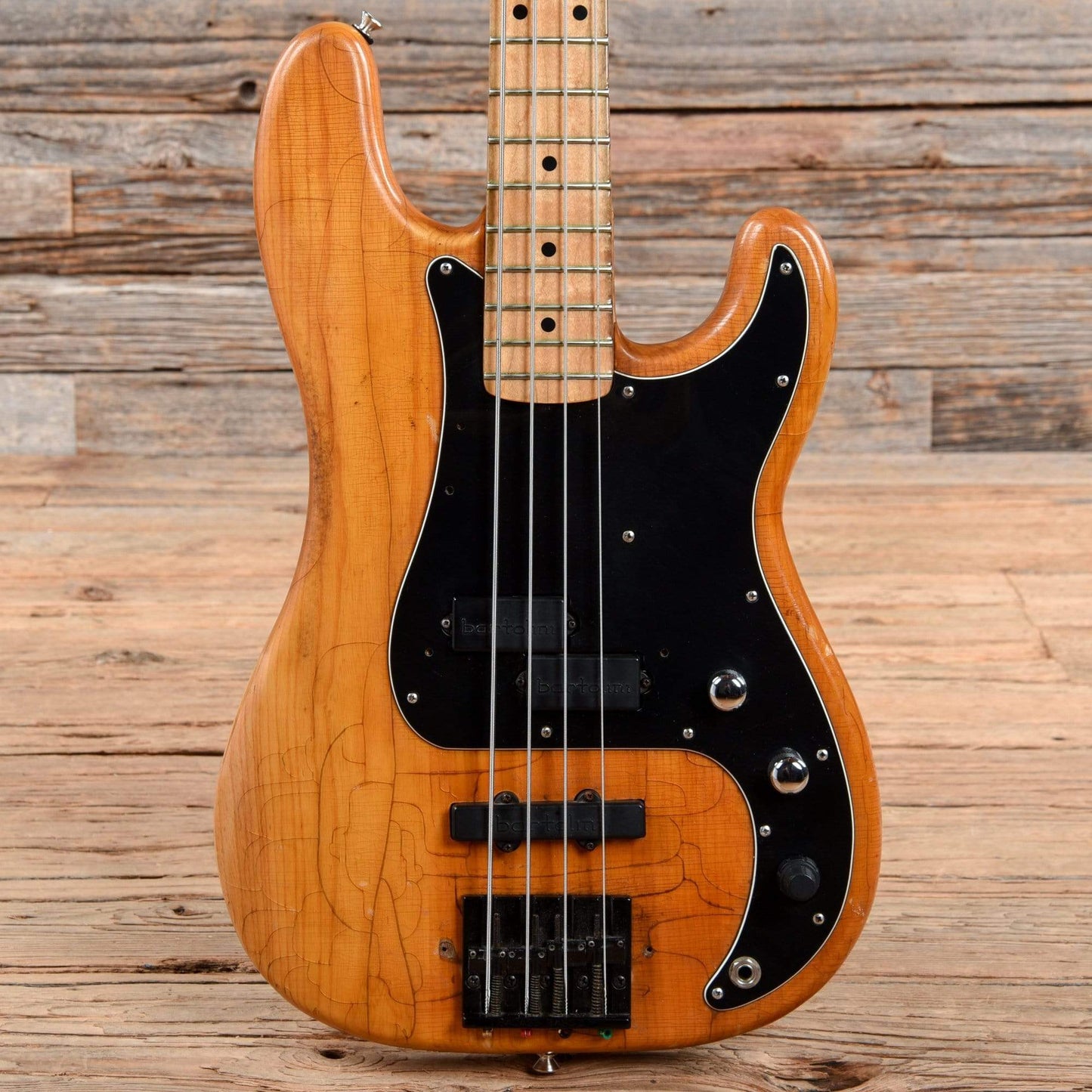 Fender Precision Bass Natural 1977 Bass Guitars / 4-String