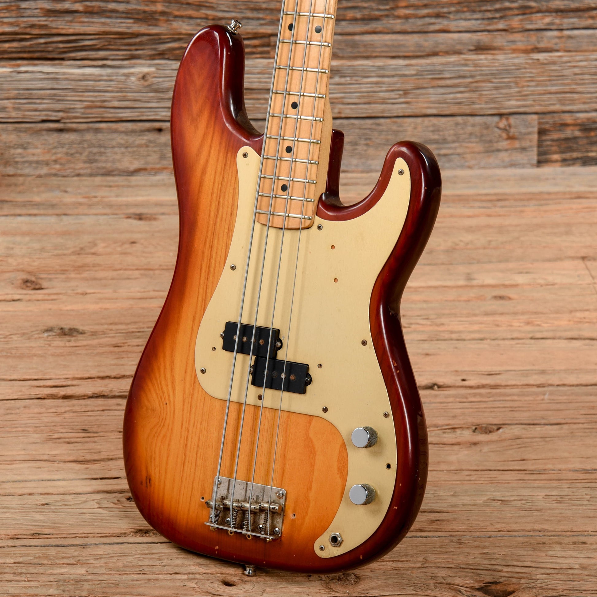 Fender Precision Bass Sienna Sunburst 1980 Bass Guitars / 4-String