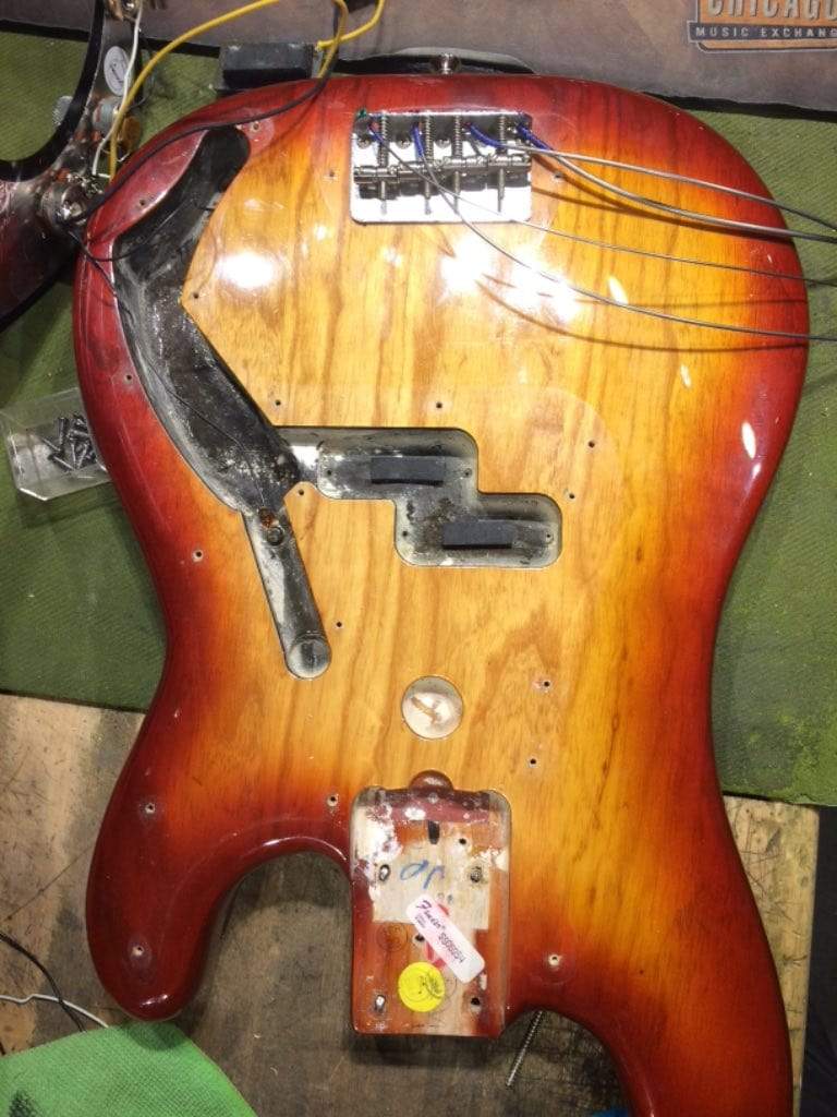 Fender Precision Bass Sienna Sunburst 1981 Bass Guitars / 4-String
