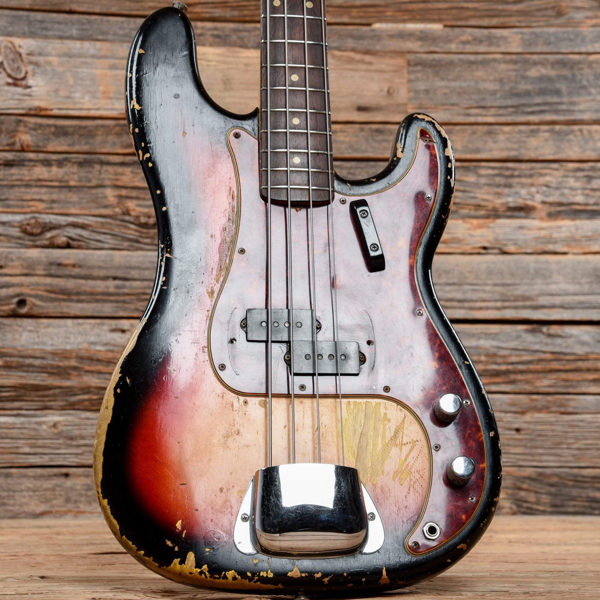 Fender Precision Bass Sunburst 1964 – Chicago Music Exchange