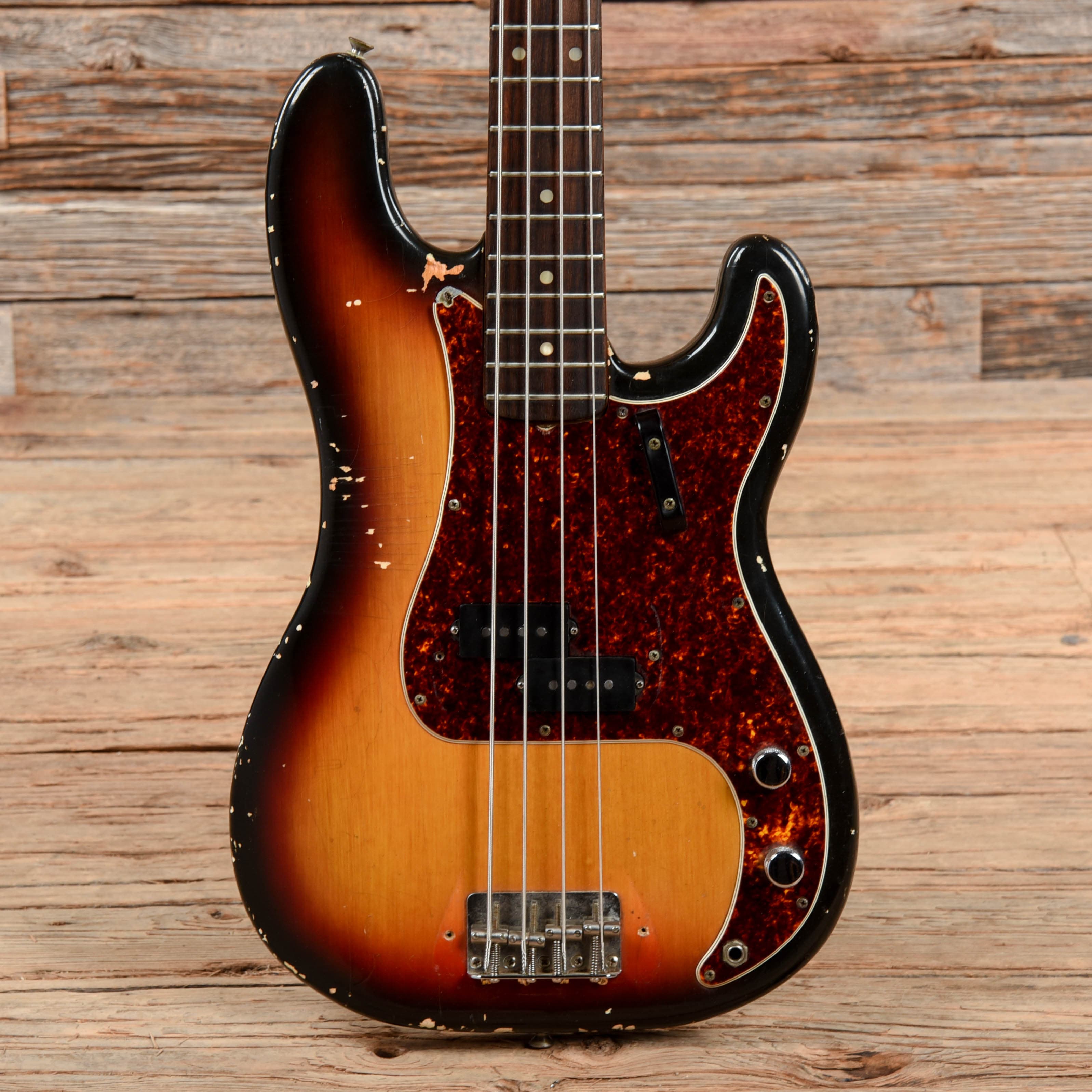 Fender Precision Bass Sunburst 1969 Bass Guitars / 4-String