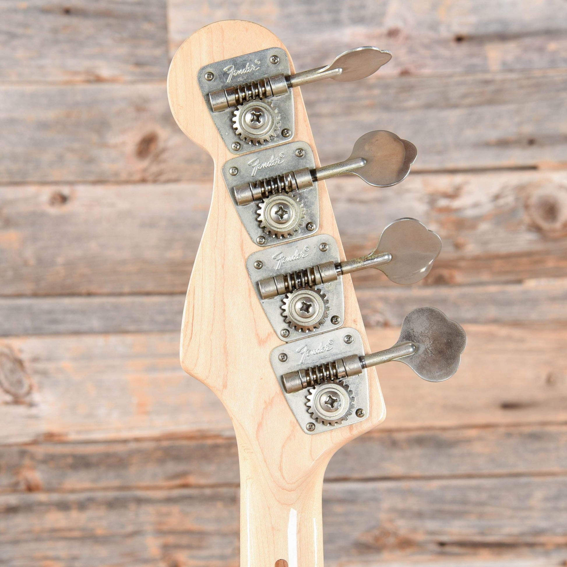 Fender Precision Bass Sunburst 1974 Bass Guitars / 4-String