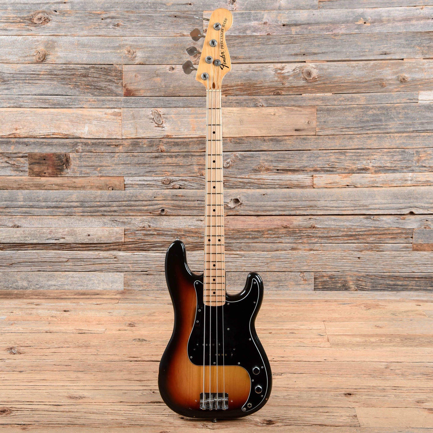 Fender Precision Bass Sunburst 1974 Bass Guitars / 4-String