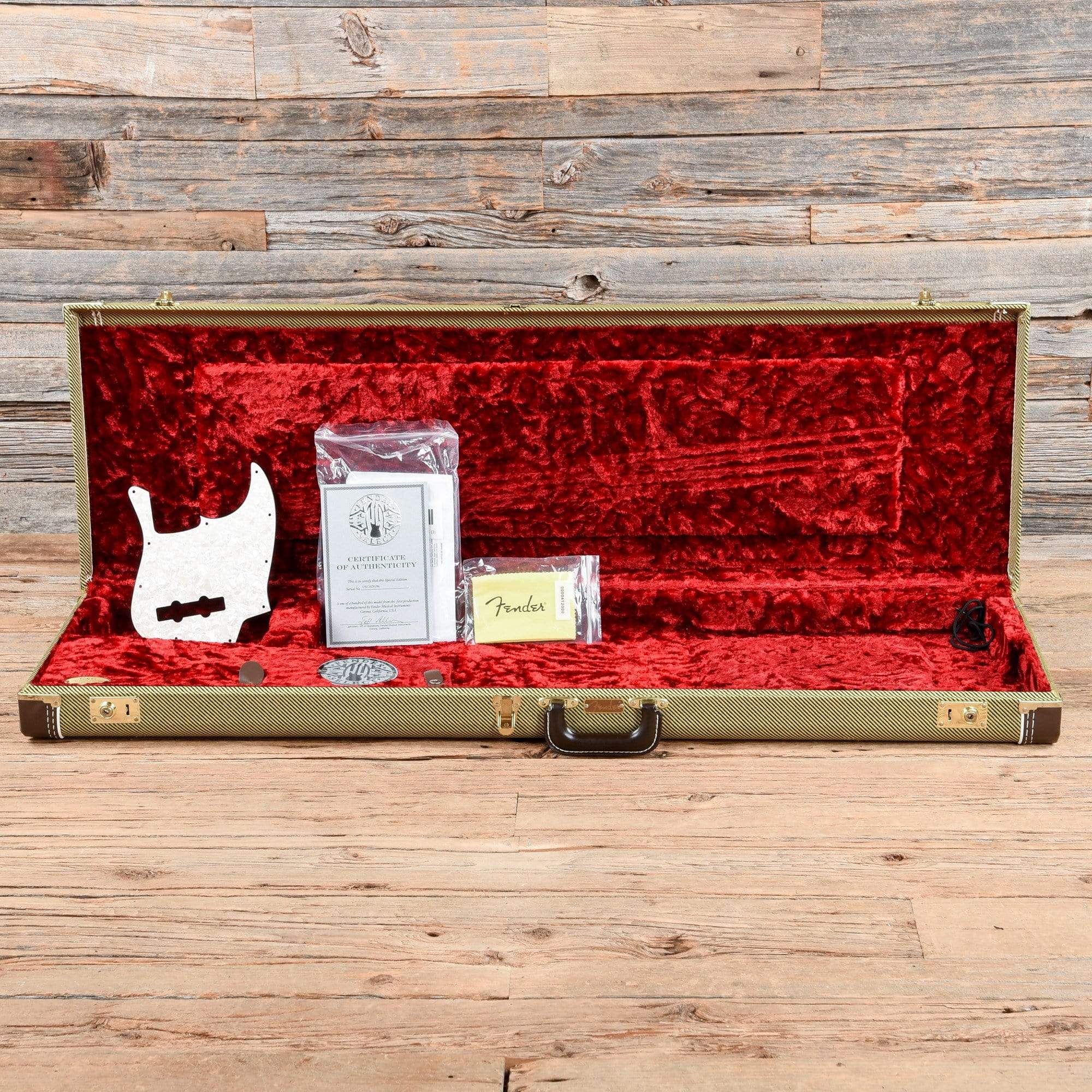 Fender Select Jazz Bass Amber Burst 2012 Bass Guitars / 4-String