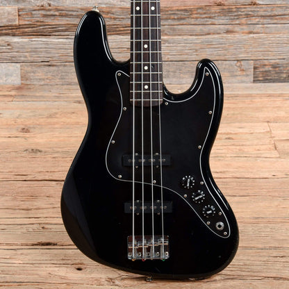 Fender Standard Jazz Bass Black 1995 Bass Guitars / 4-String