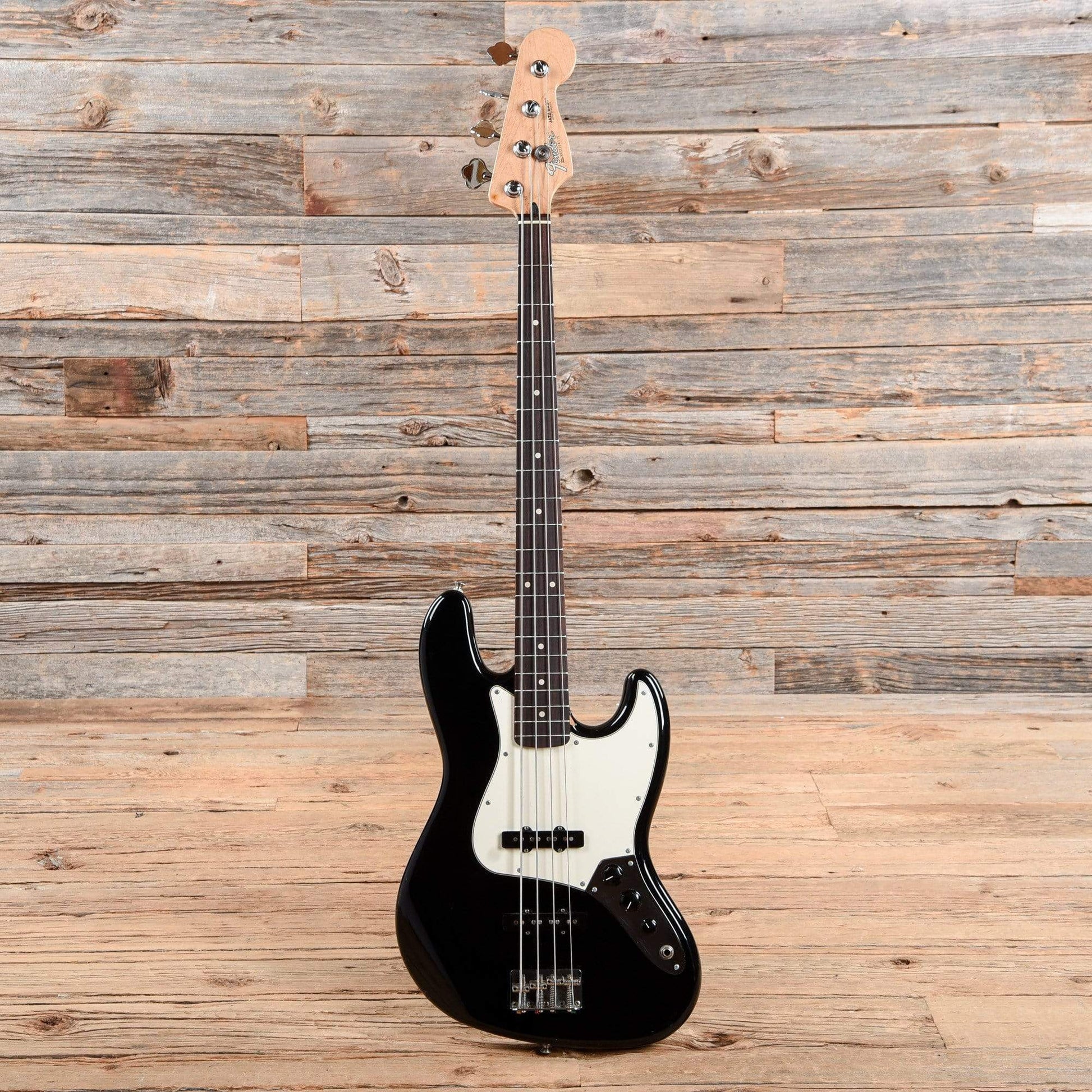 Fender Standard Jazz Bass Black 2001 Bass Guitars / 4-String