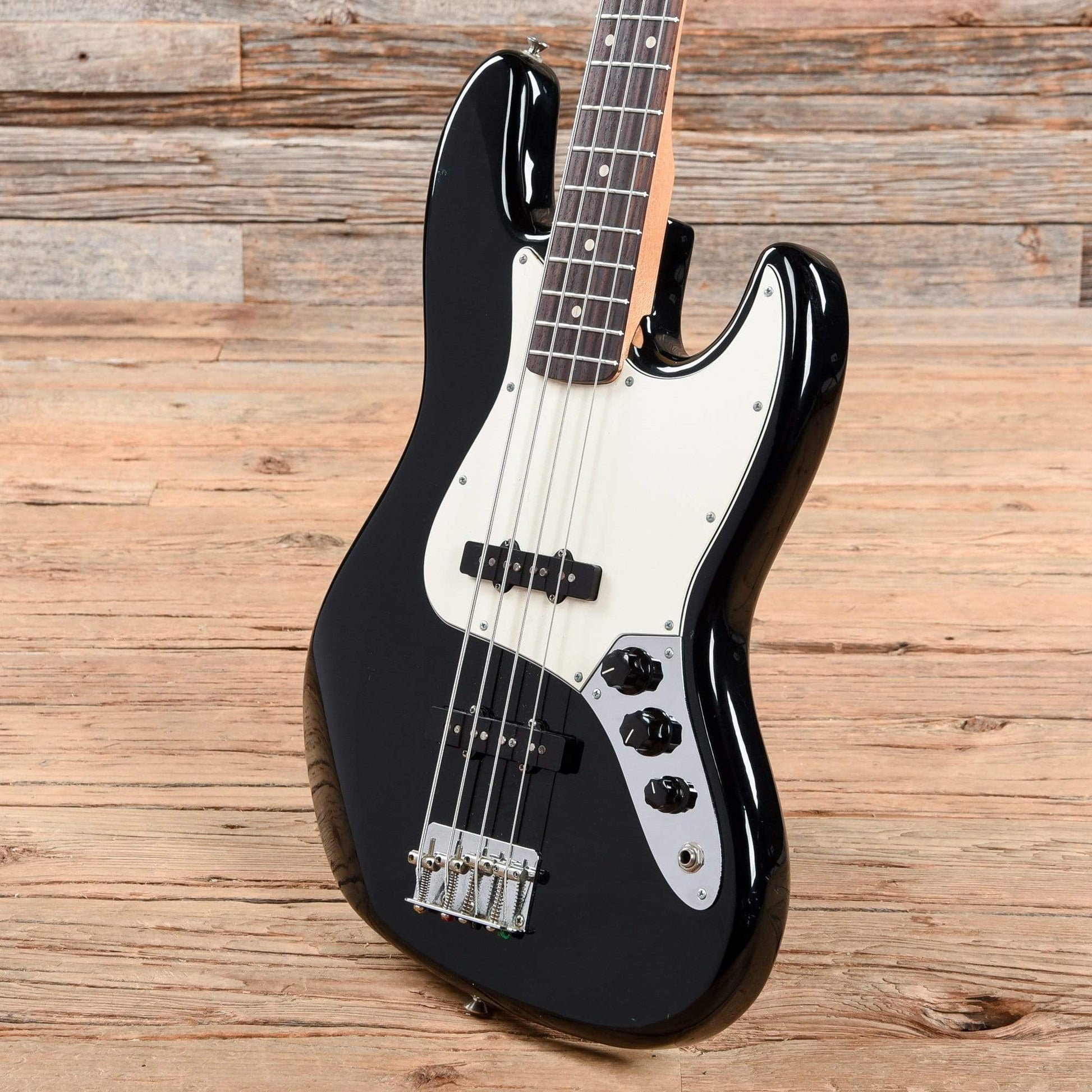 Fender Standard Jazz Bass Black 2001 Bass Guitars / 4-String