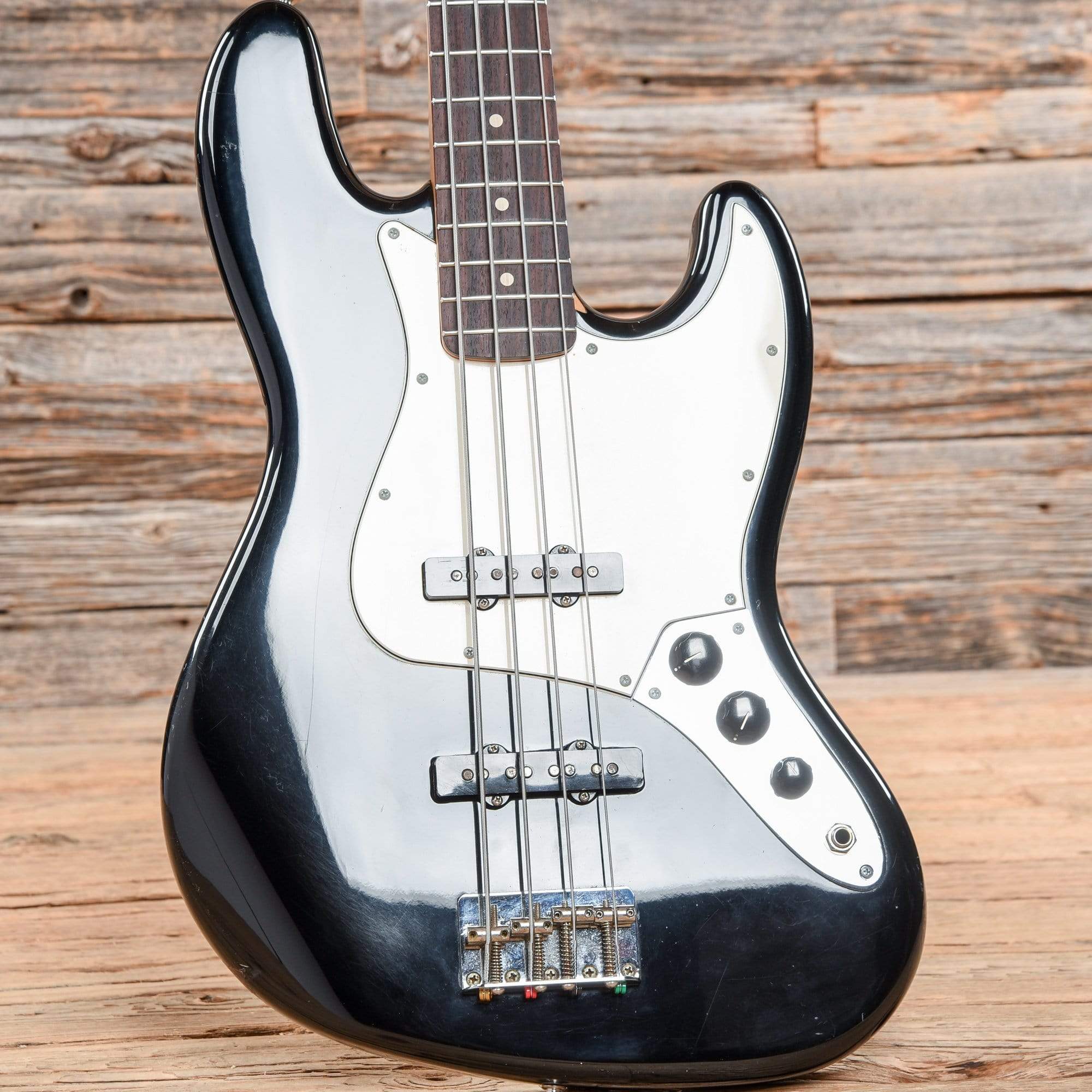 Fender Standard Jazz Bass Black 2001 Bass Guitars / 4-String