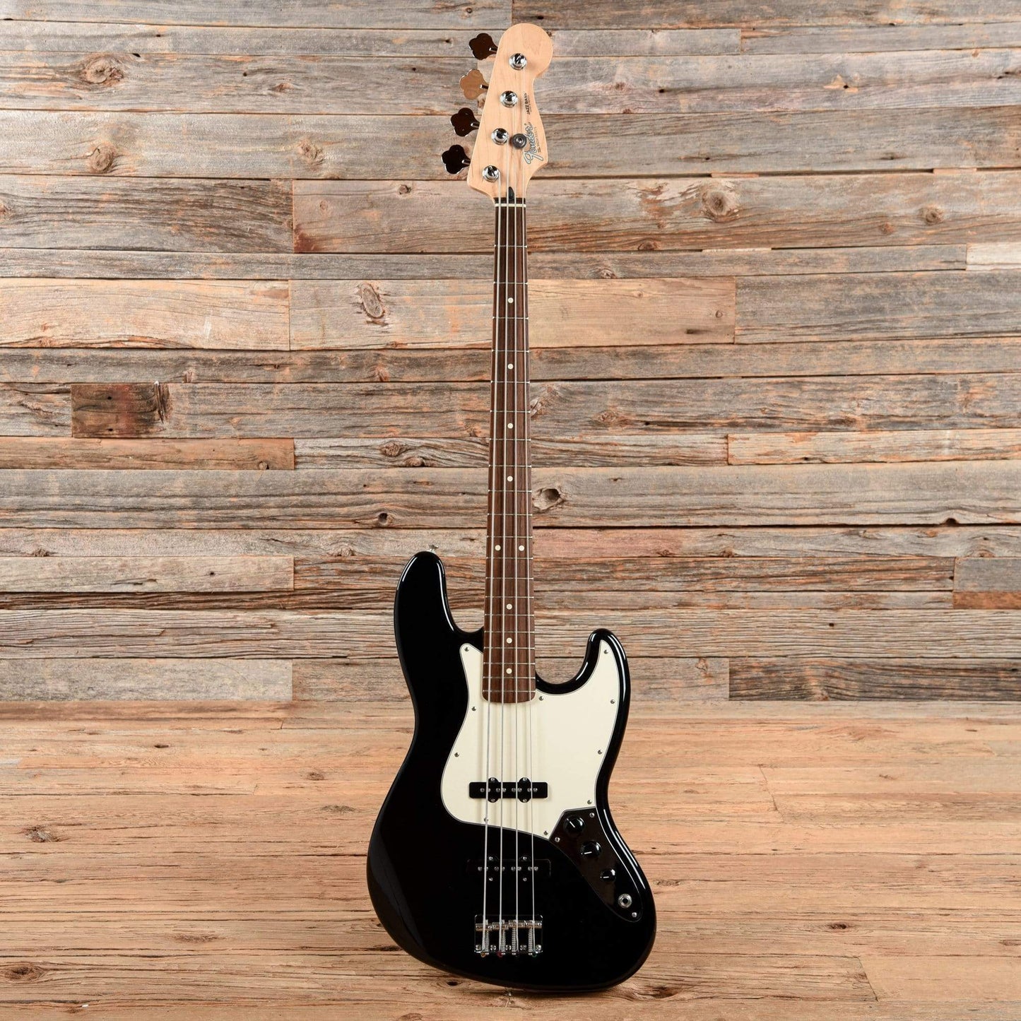 Fender Standard Jazz Bass Black 2004 Bass Guitars / 4-String
