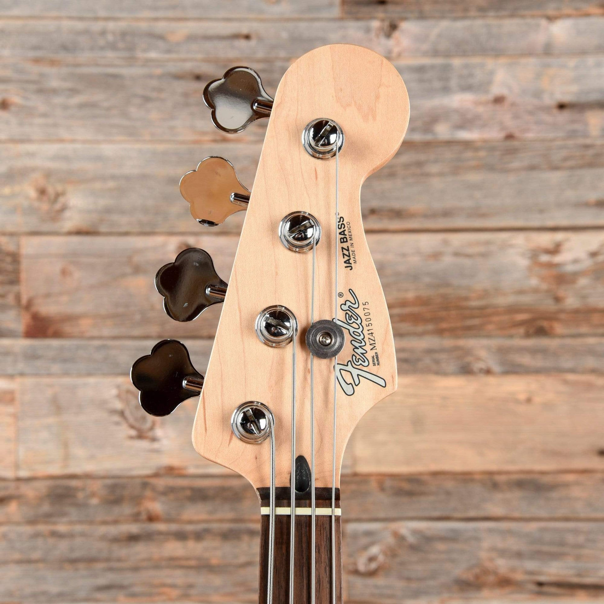 Fender Standard Jazz Bass Black 2004 Bass Guitars / 4-String