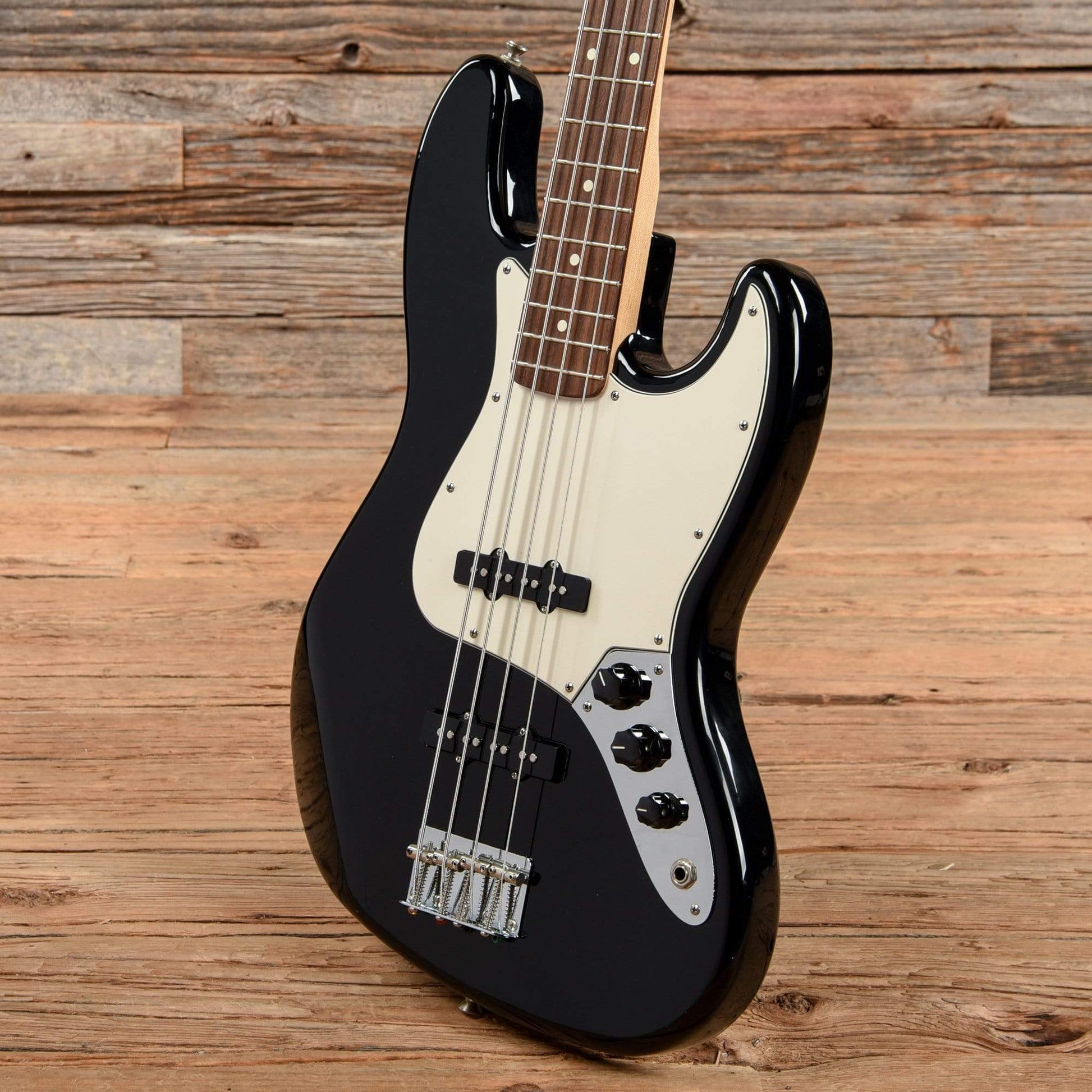 Fender Standard Jazz Bass Black 2004 Bass Guitars / 4-String