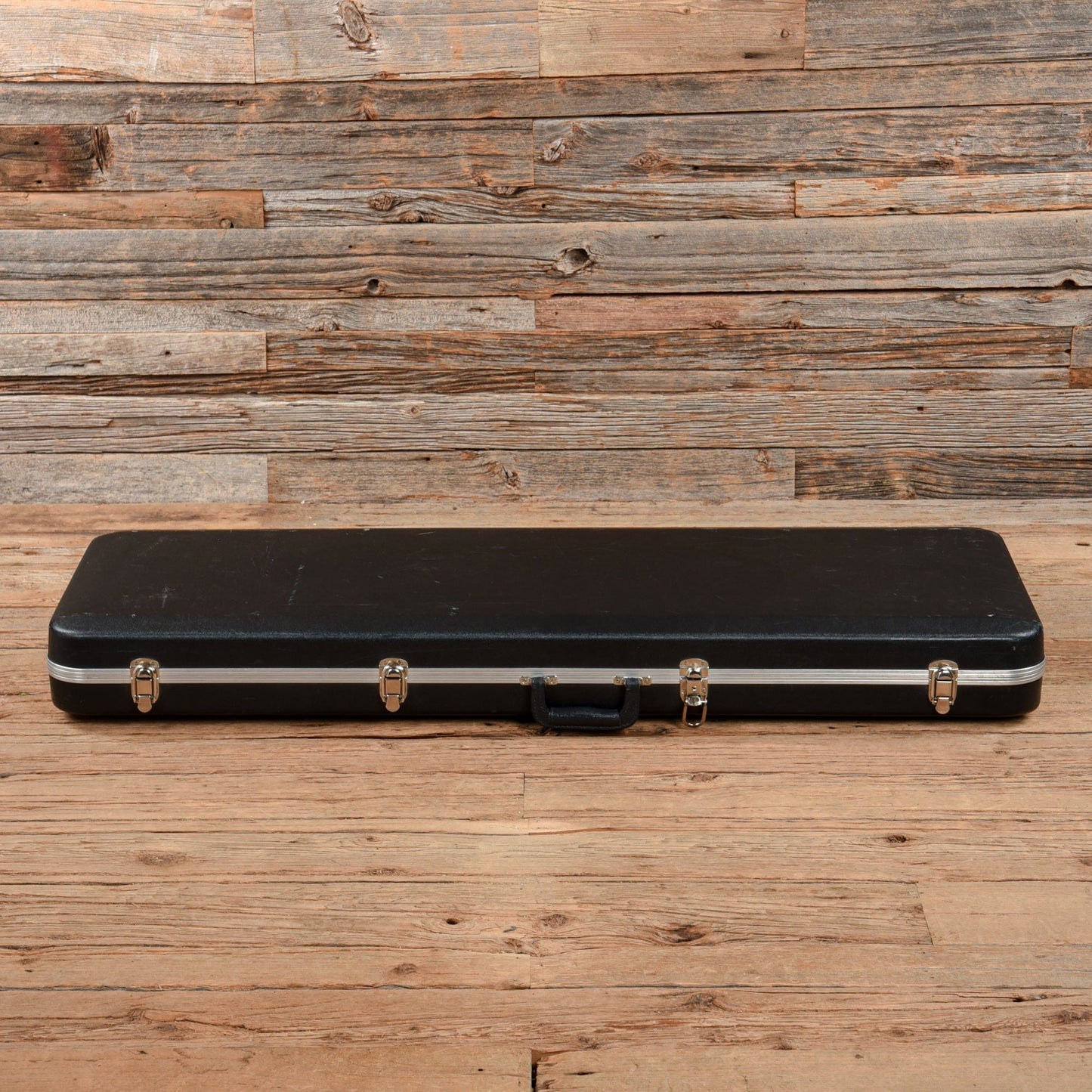 Fender Standard Jazz Bass Candy Apple Red 2009 Bass Guitars / 4-String