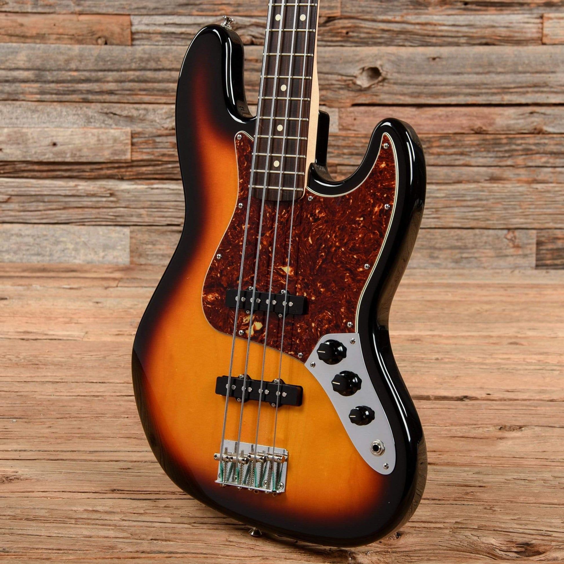 Fender Standard Jazz Bass Sunburst 2003 Bass Guitars / 4-String
