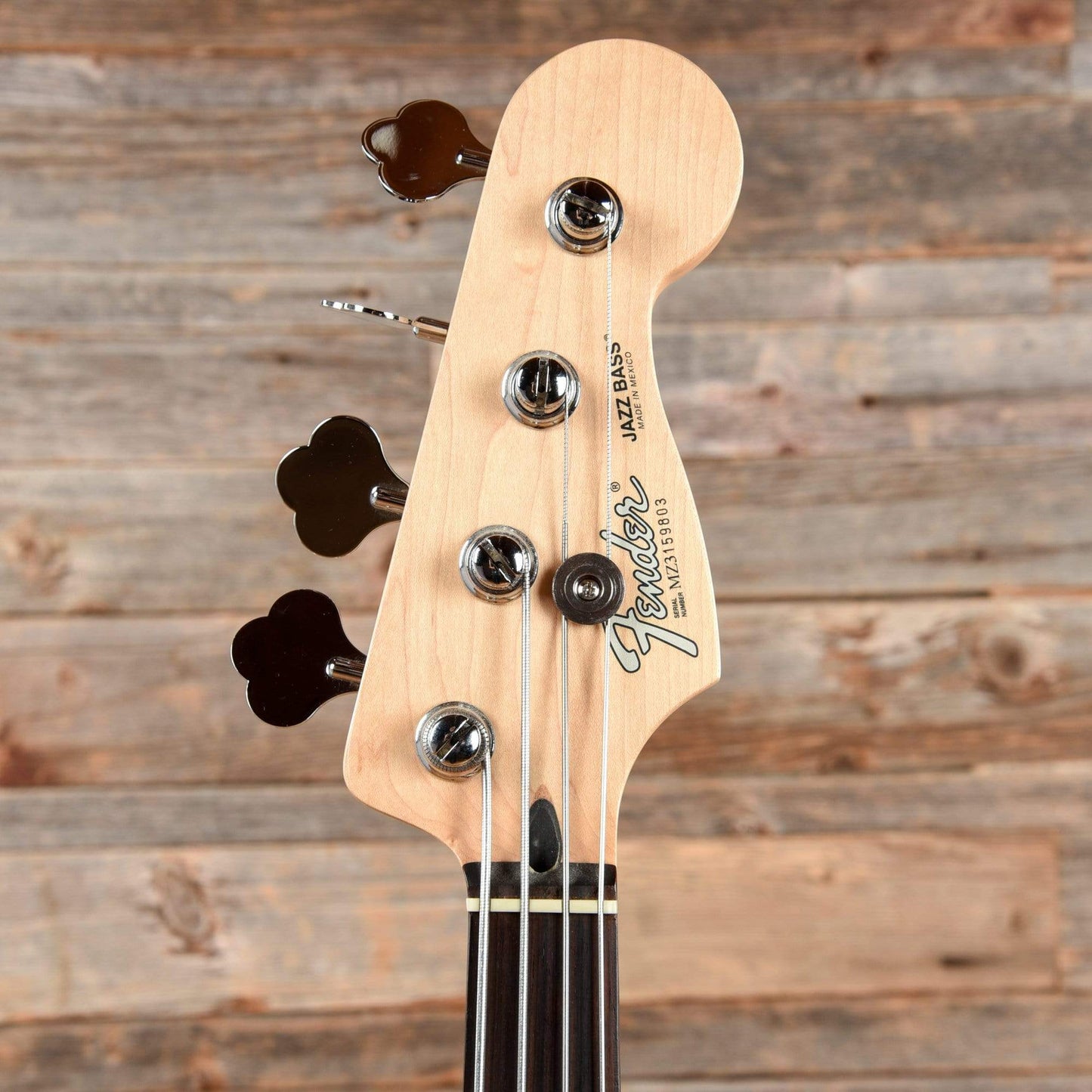 Fender Standard Jazz Bass Sunburst 2003 Bass Guitars / 4-String