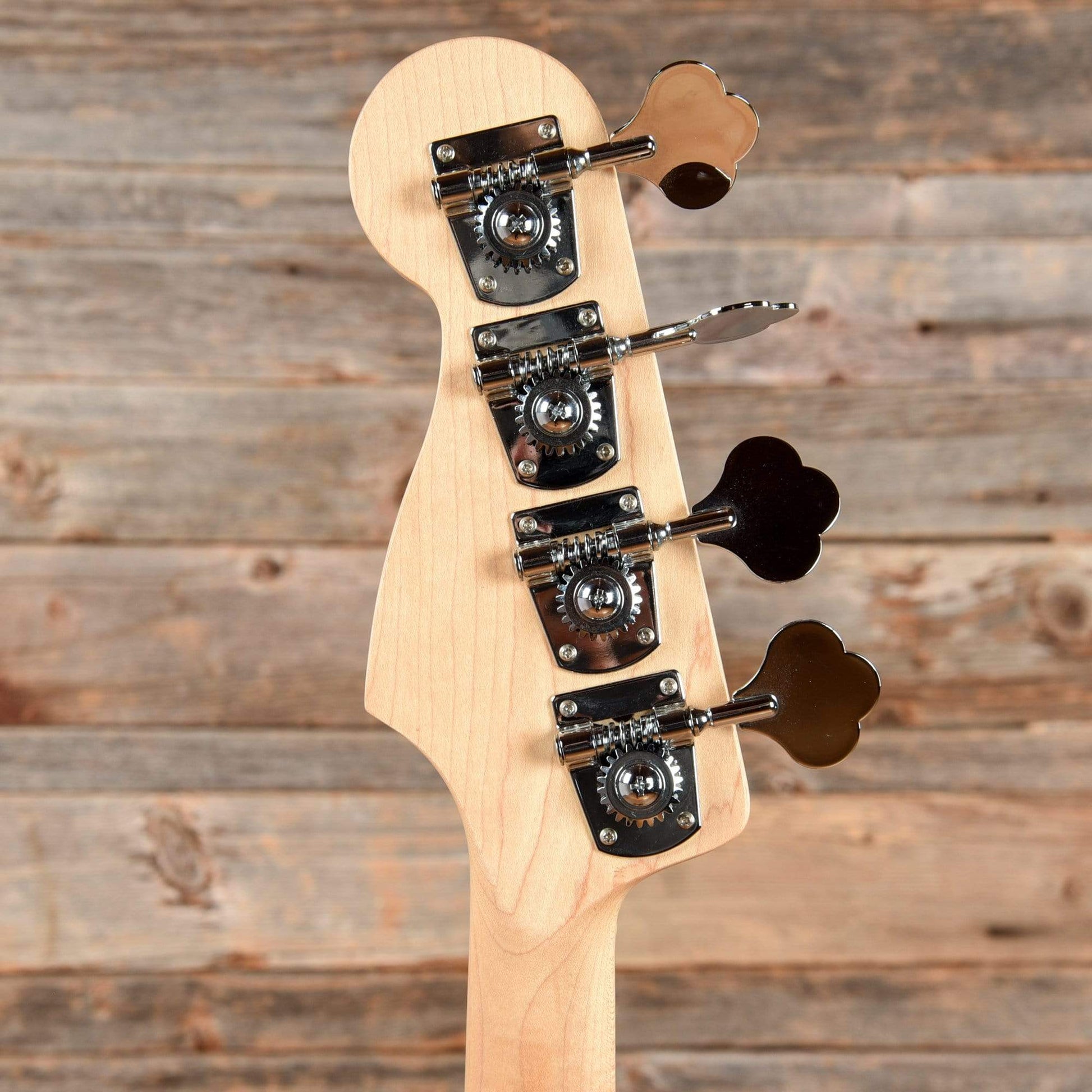 Fender Standard Jazz Bass Sunburst 2003 Bass Guitars / 4-String