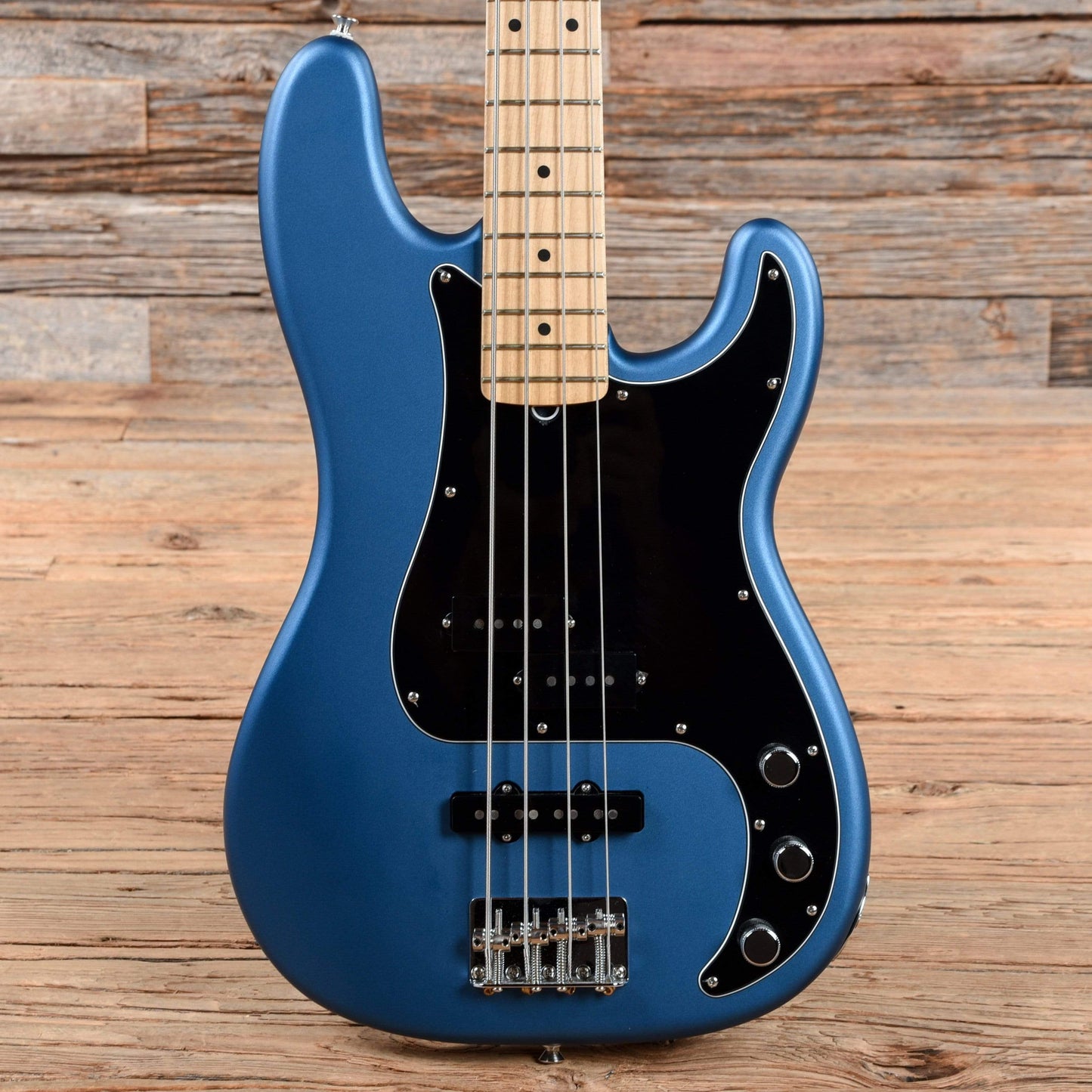 Fender American Performer Precision Bass Satin Lake Placid Blue 2019 Bass Guitars / 5-String or More