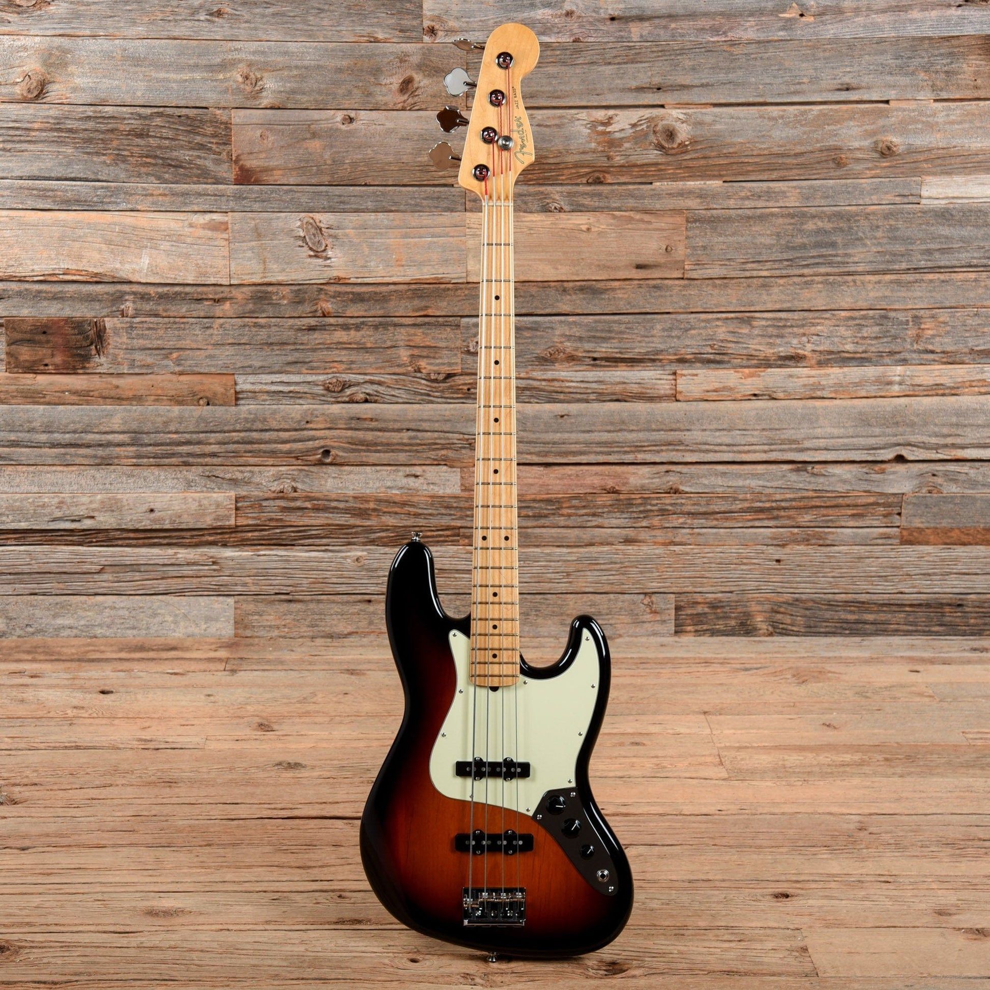 Fender American Pro Jazz Bass Sunburst 2017 Bass Guitars / 5-String or More