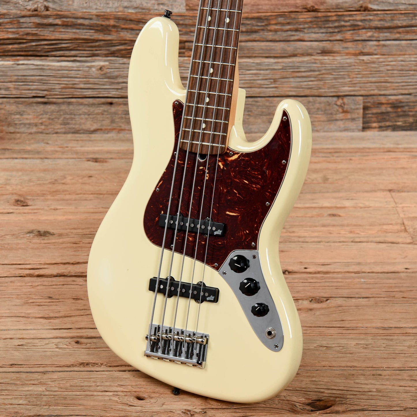 Fender American Standard Jazz Bass V White Bass Guitars / 5-String or More