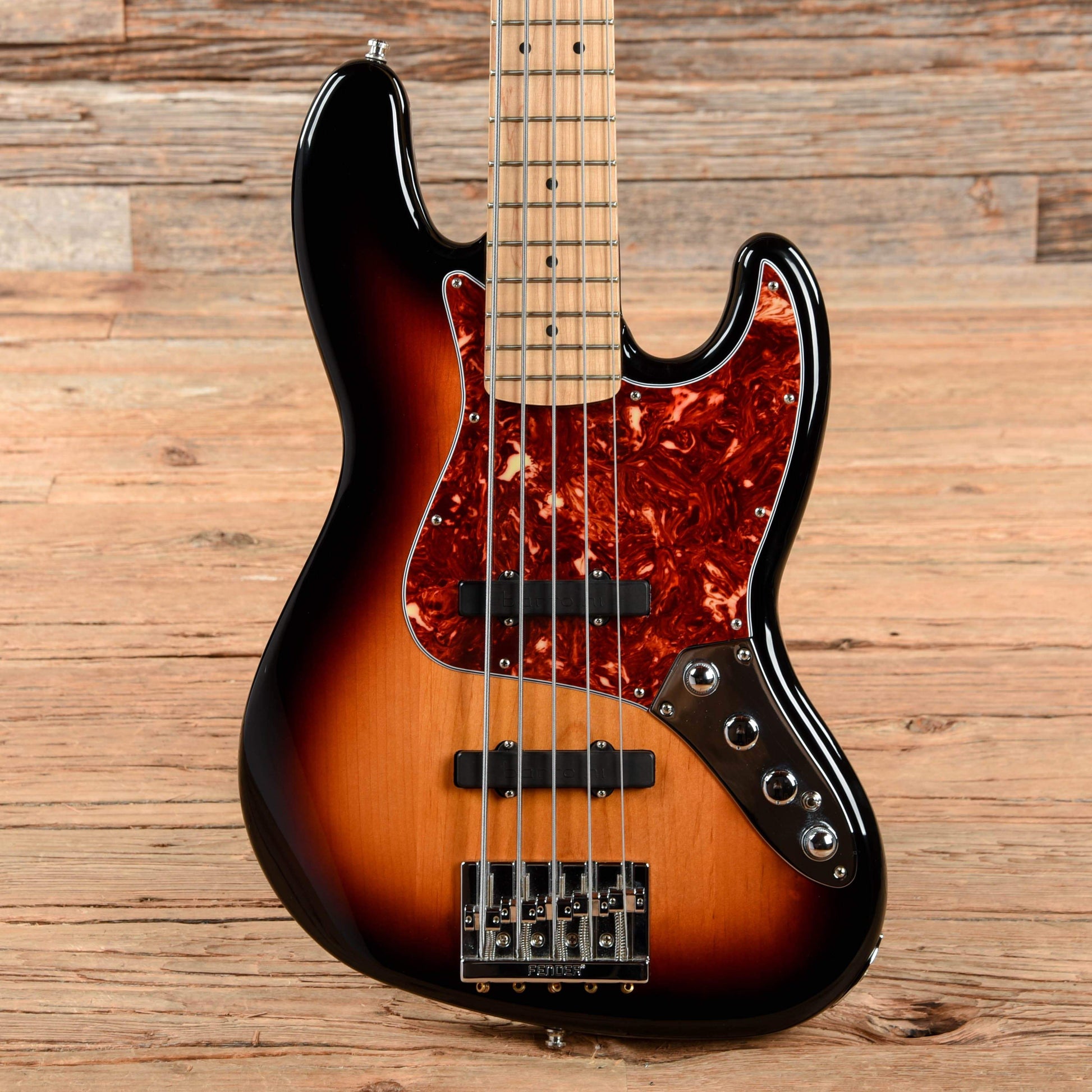 Fender Fender Deluxe Active Jazz Bass V Sunburst 2017 Bass Guitars / 5-String or More