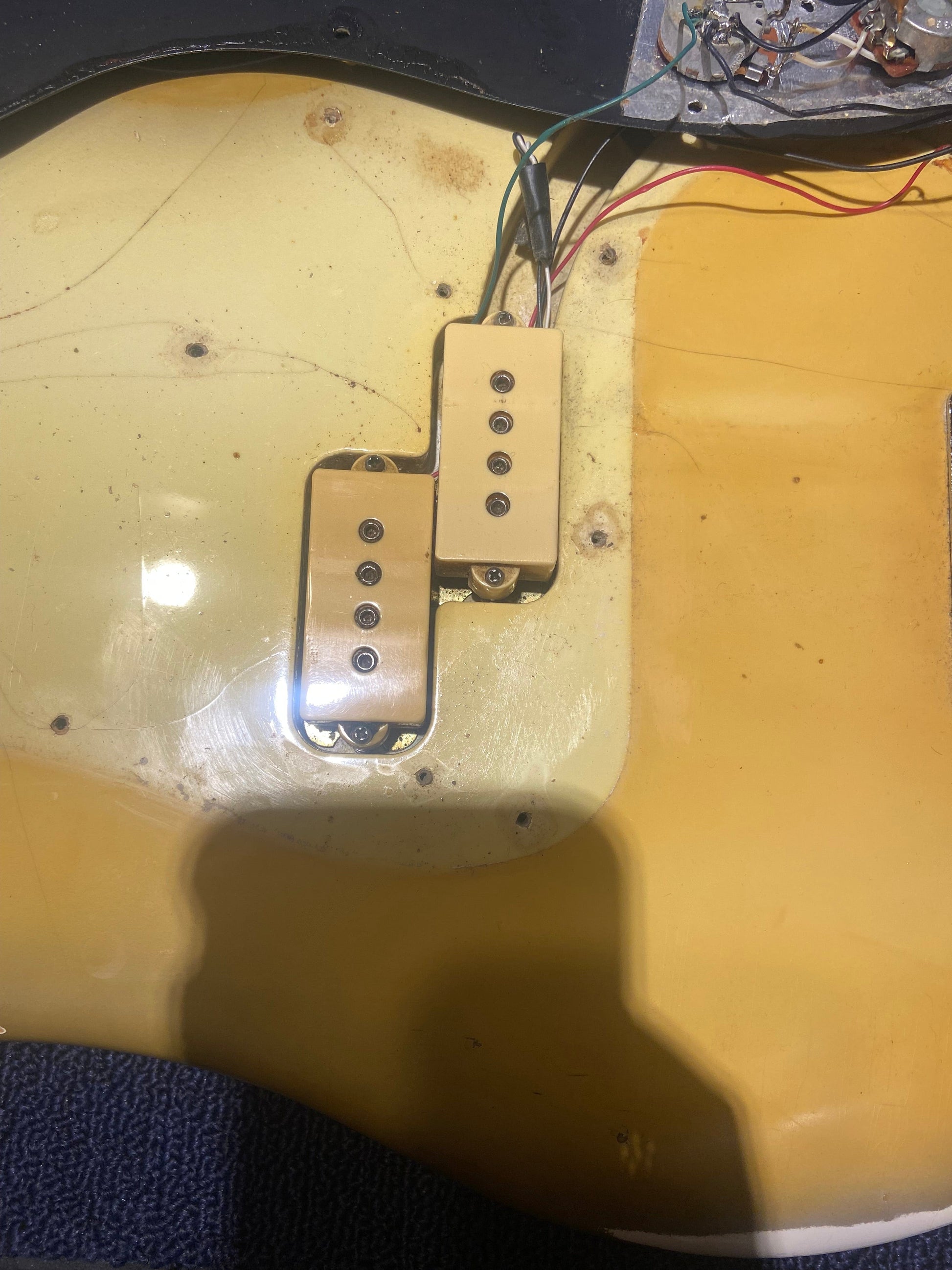 Fender Precision Bass Antigua 1978 Bass Guitars / 5-String or More