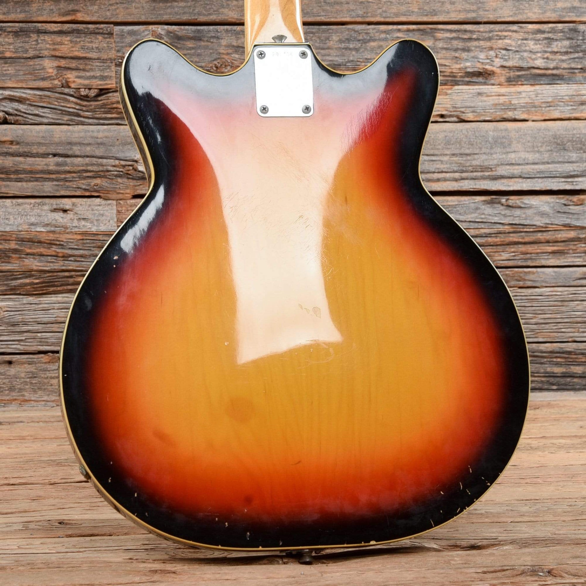 Fender Coronado Bass II Sunburst 1967 Bass Guitars / Short Scale