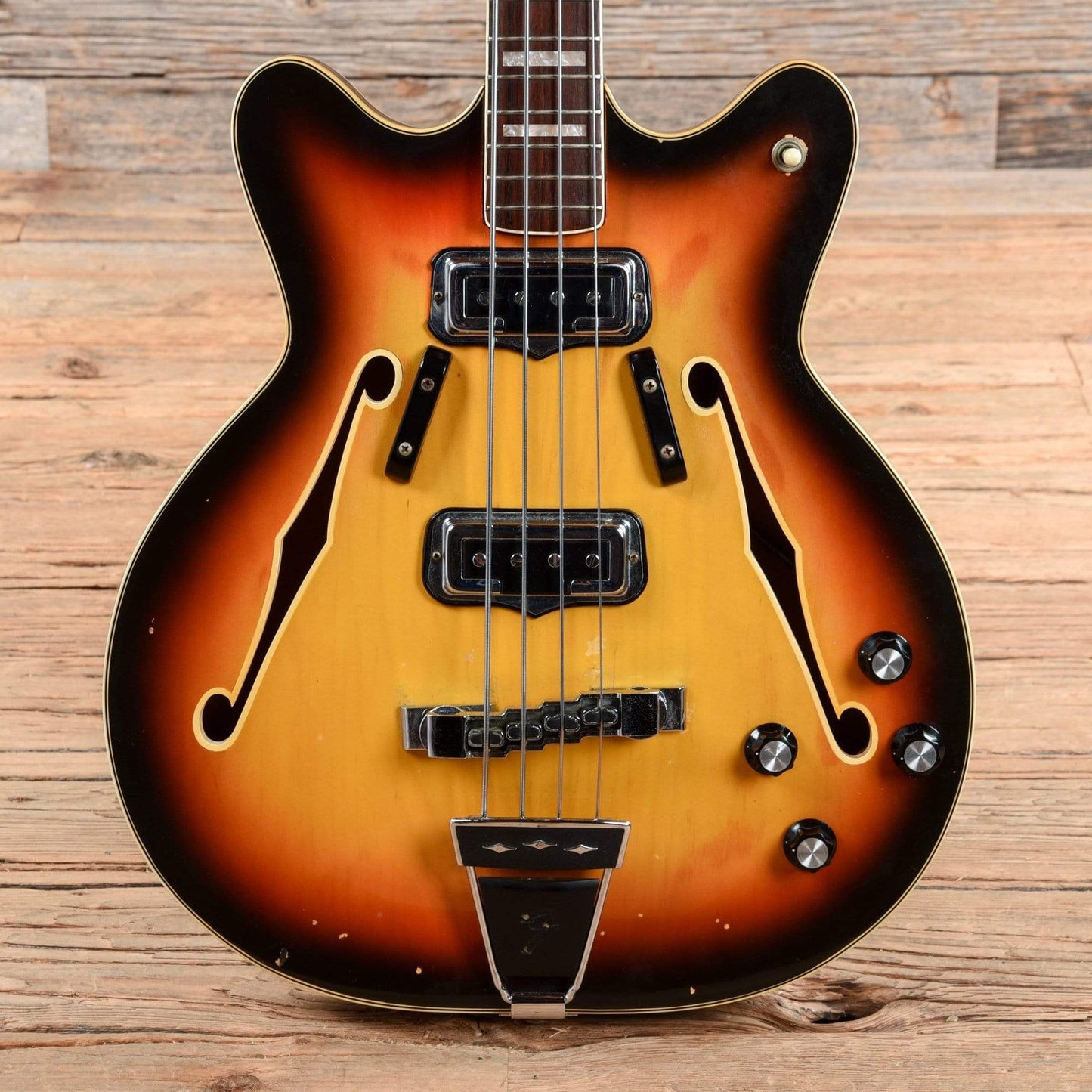 Fender Coronado Bass II Sunburst 1967 Bass Guitars / Short Scale