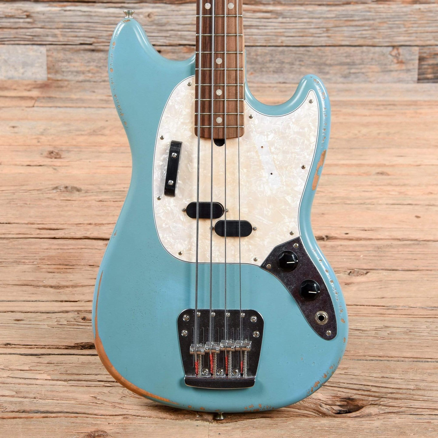 Fender Justin Meldal-Johnsen Road Worn Mustang Bass Daphne Blue 2018 Bass Guitars / Short Scale