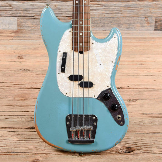 Fender Justin Meldal-Johnsen Road Worn Mustang Bass Daphne Blue 2018 Bass Guitars / Short Scale