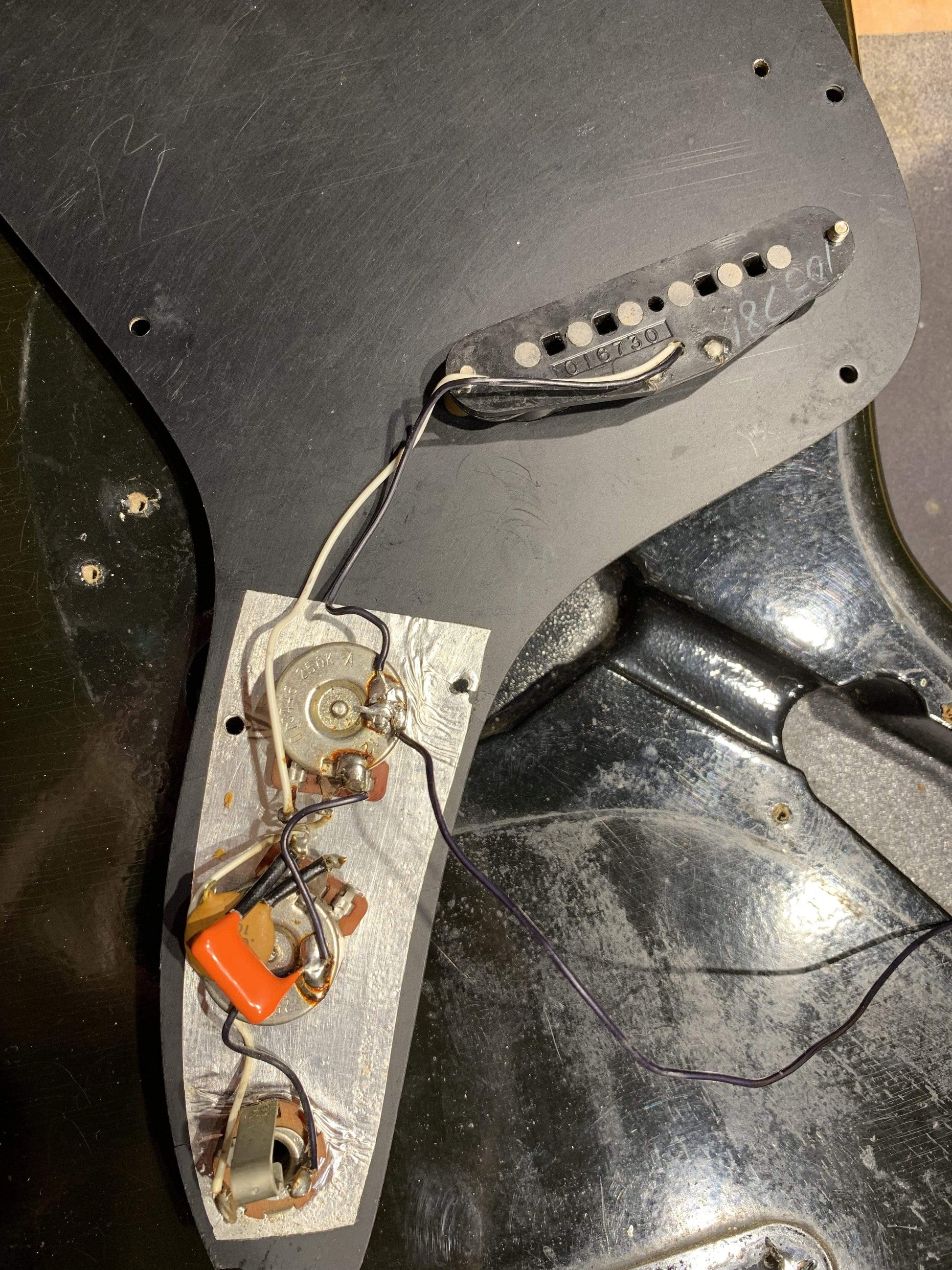 Fender Musicmaster Bass Black 1978 Bass Guitars / Short Scale