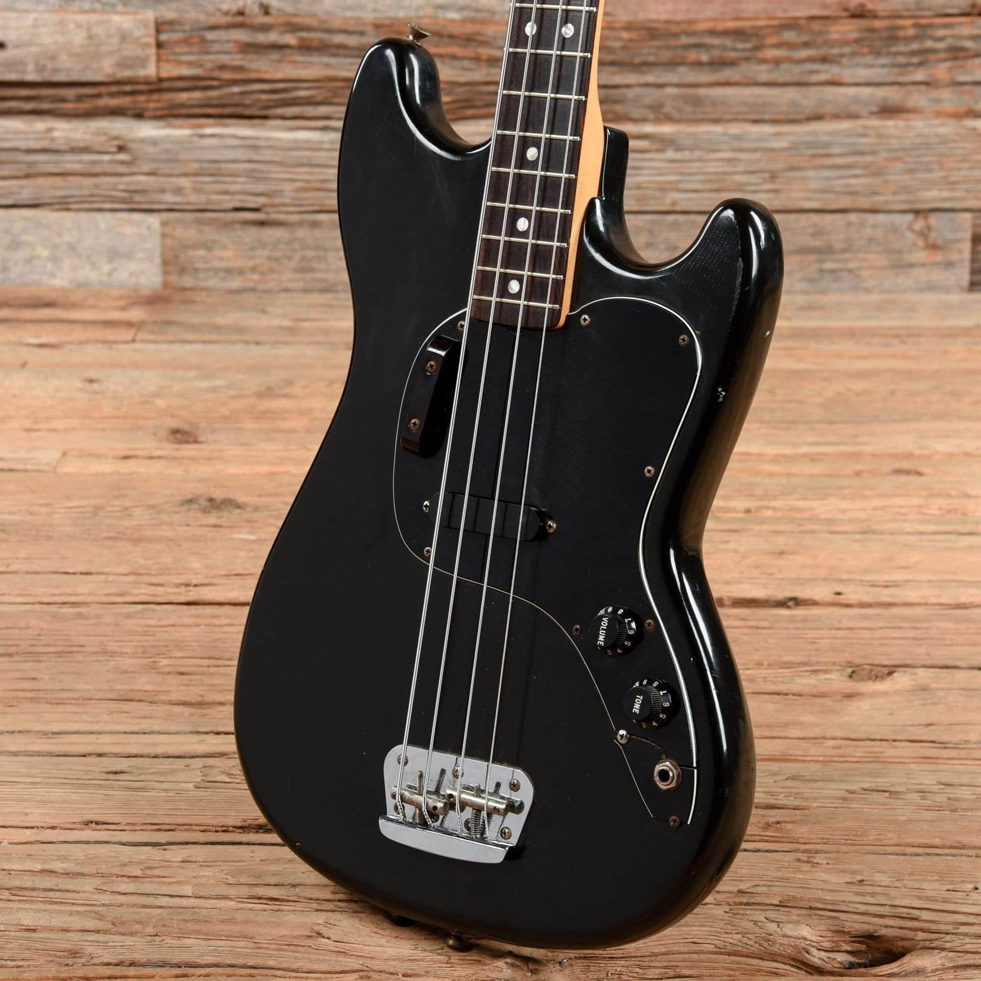 Fender Musicmaster Bass Black 1980 – Chicago Music Exchange
