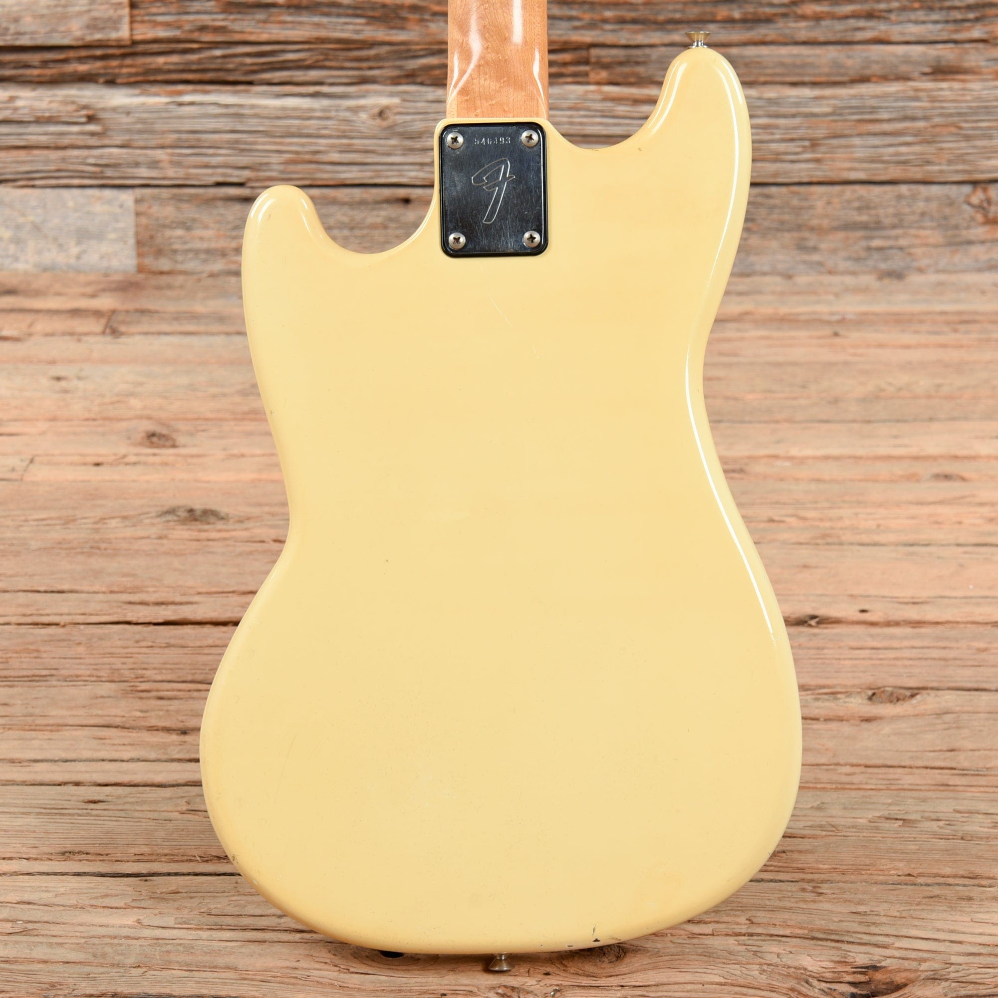 Fender Musicmaster Bass White 1975 Bass Guitars / Short Scale