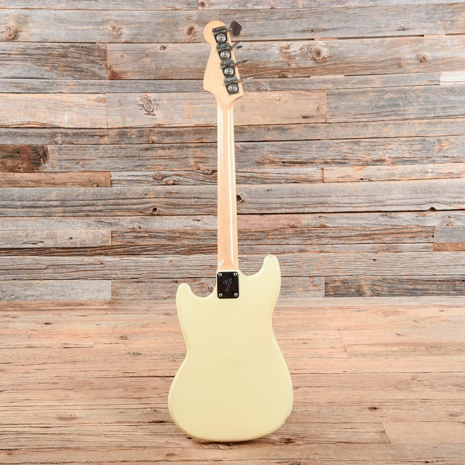 Fender Musicmaster White 1978 Bass Guitars / Short Scale