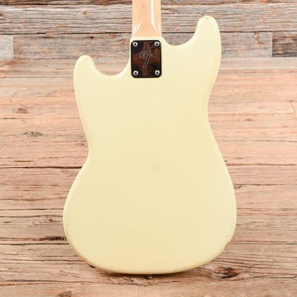 Fender Musicmaster White 1978 Bass Guitars / Short Scale